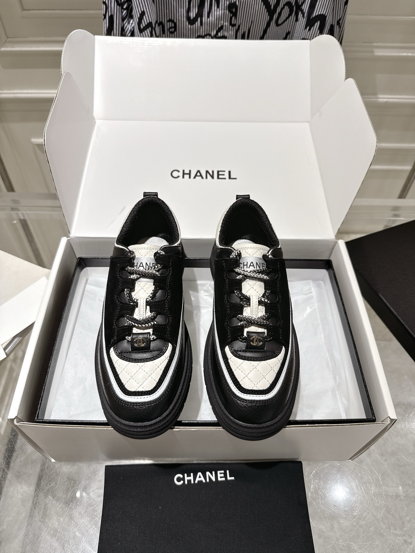 Chanel Sneakers L-s