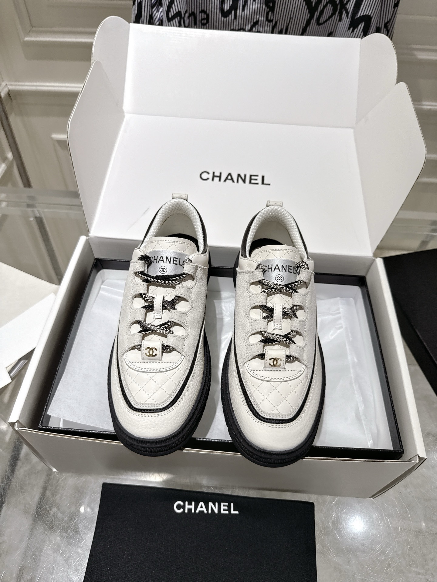 Chanel Sneakers L-s
