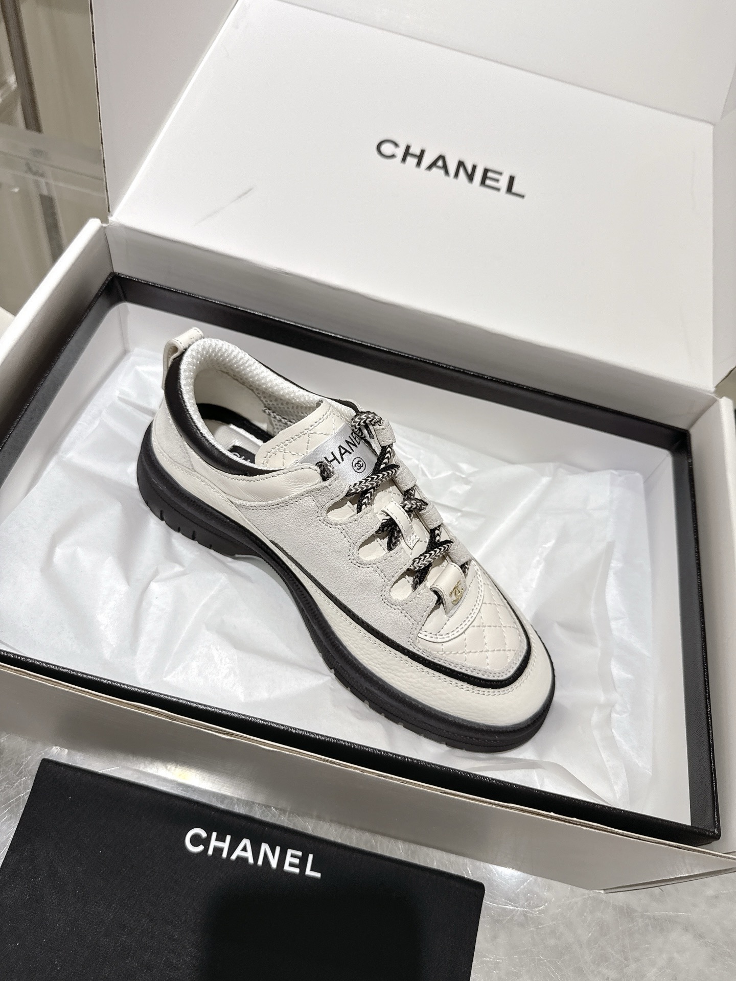 Chanel Sneakers L-s