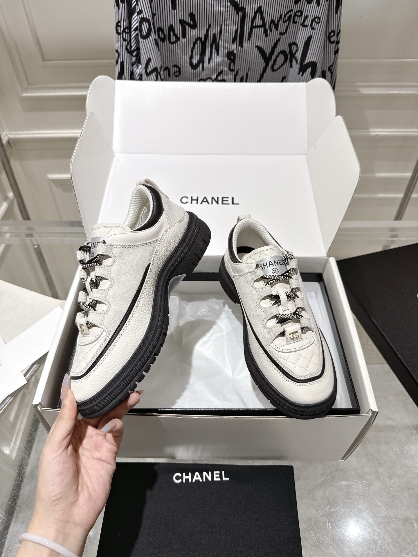 Chanel Sneakers L-s