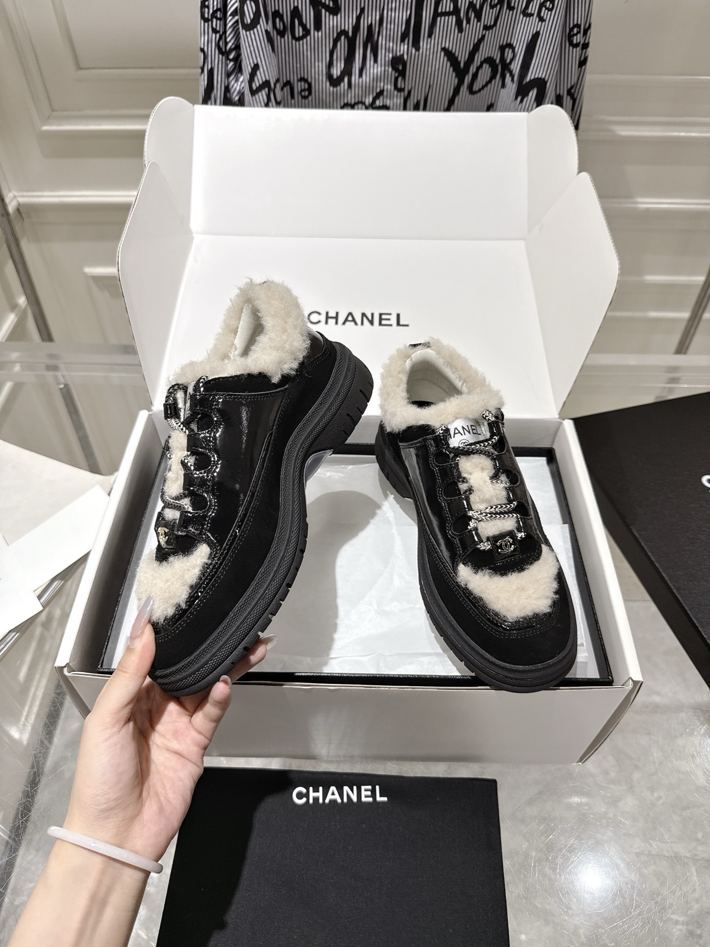Chanel Sneakers L-s