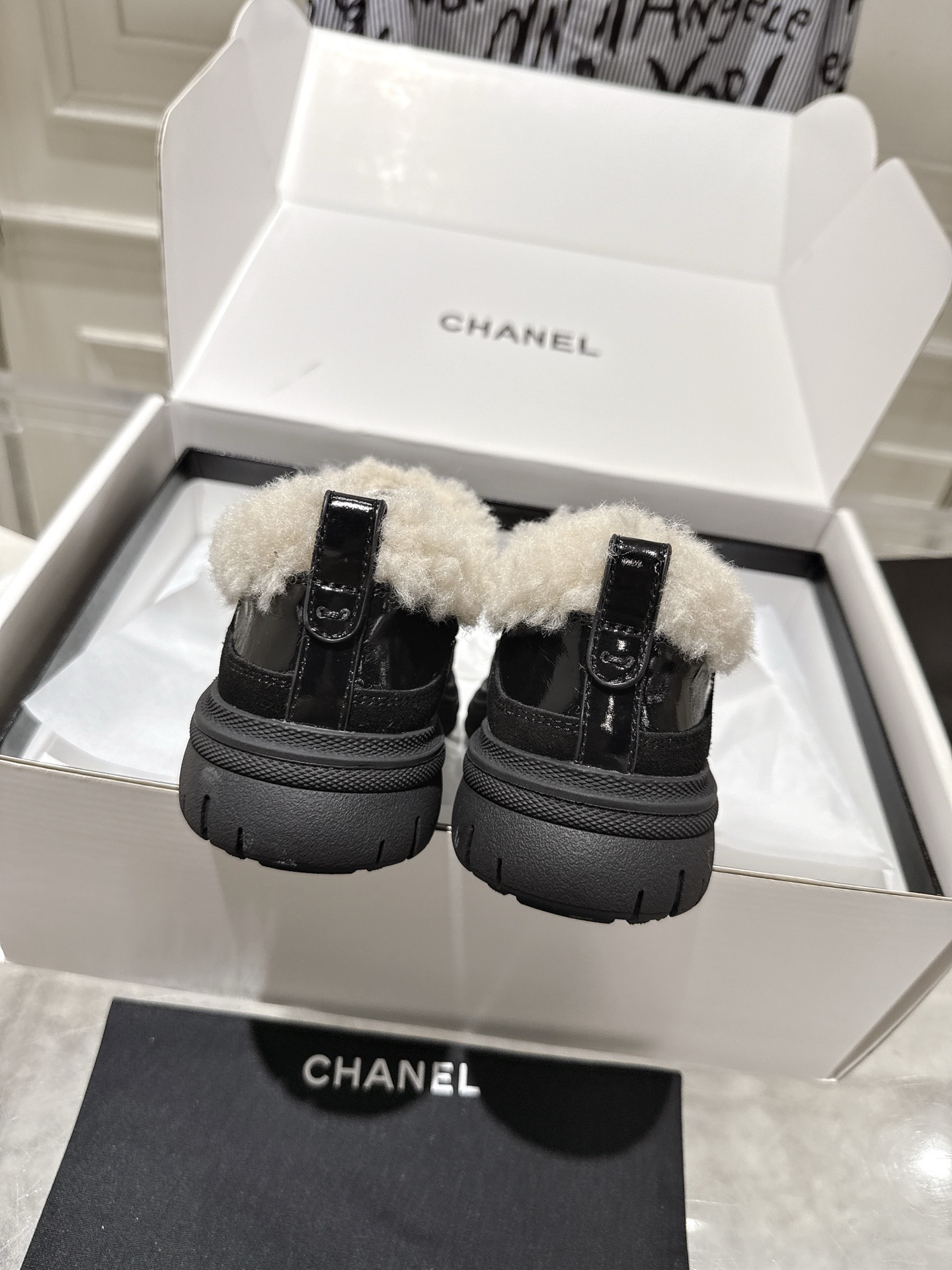 Chanel Sneakers L-s