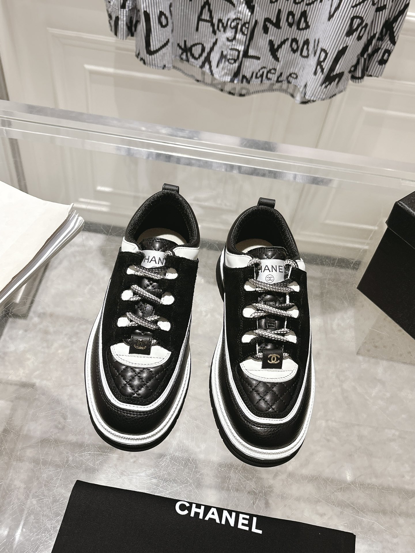 Chanel Sneakers L-s