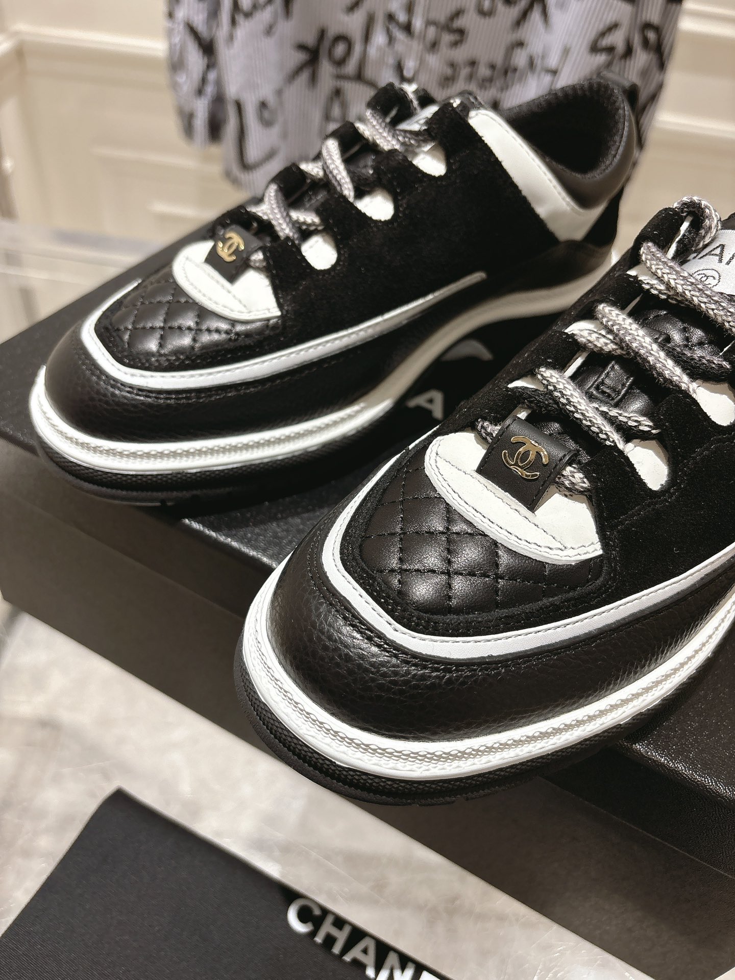 Chanel Sneakers L-s