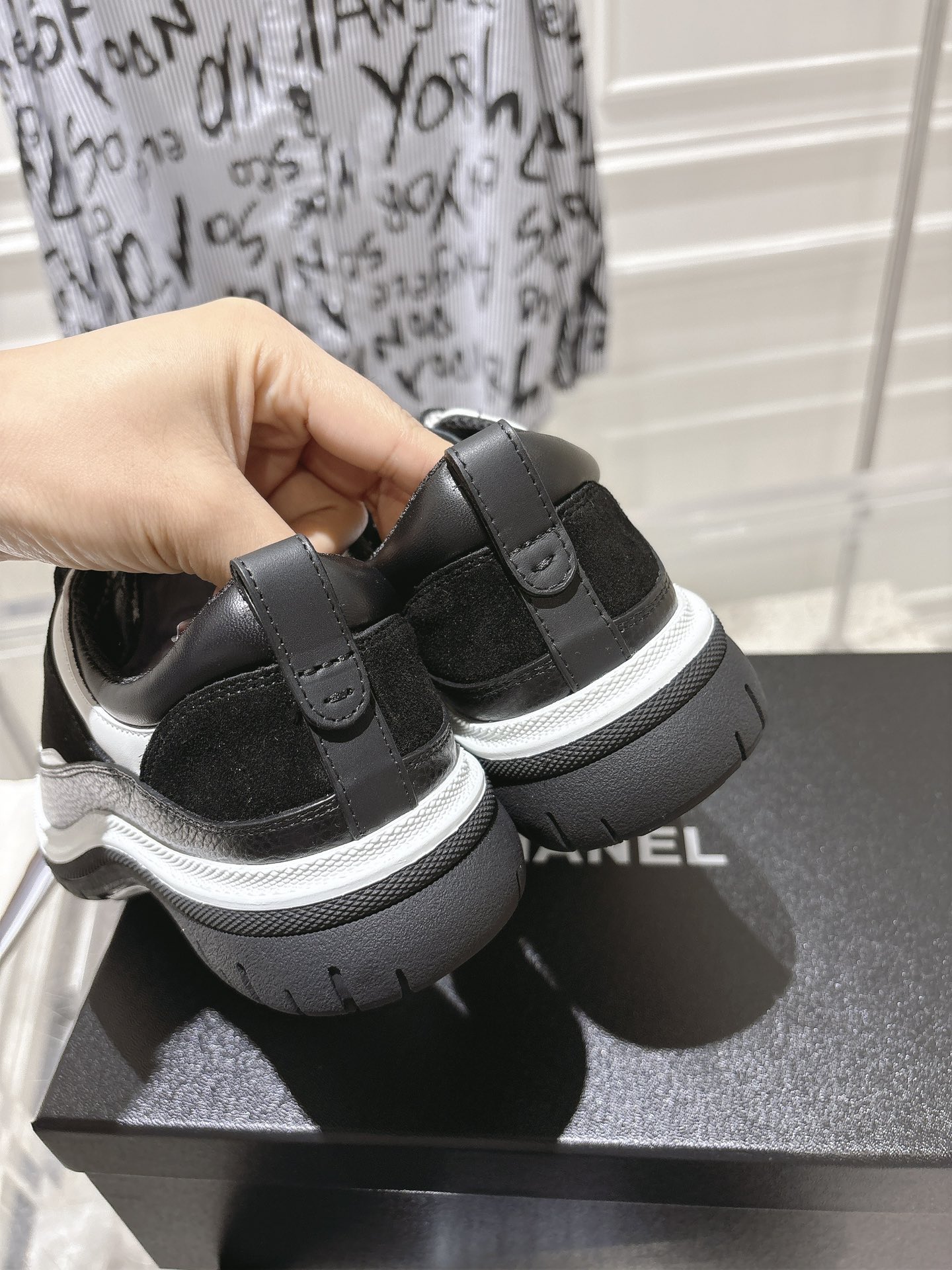 Chanel Sneakers L-s