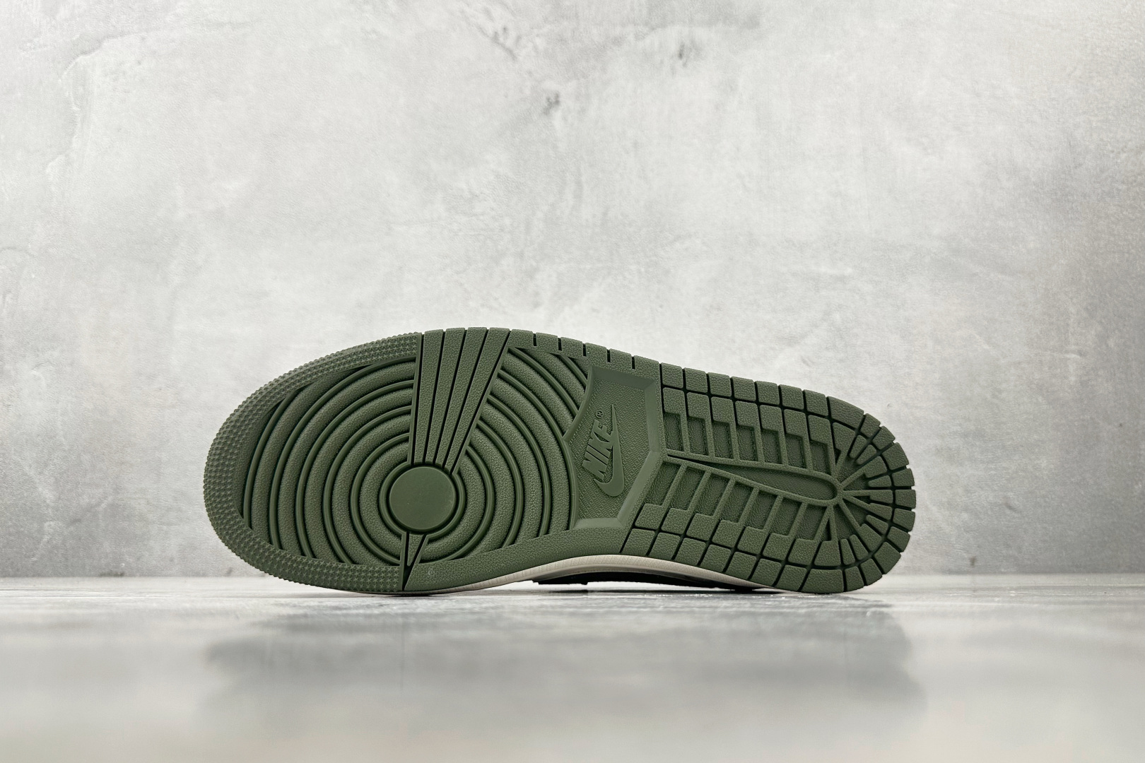 Jordan Nike Basic Shoes L-s