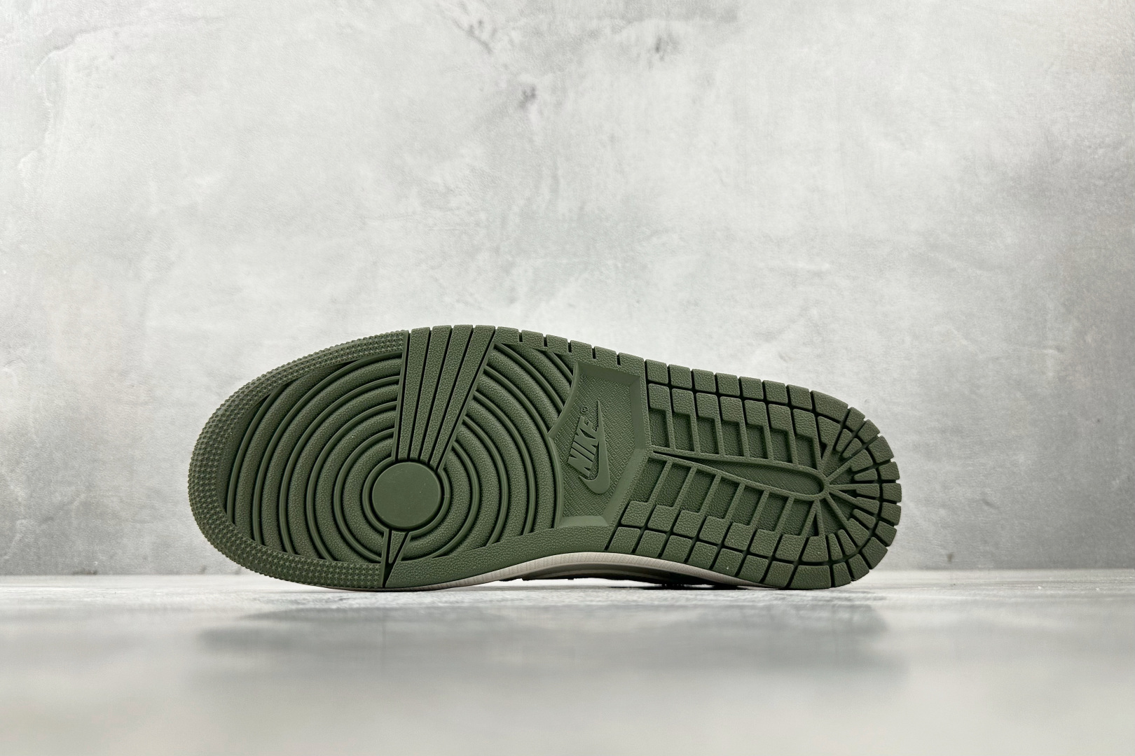 Jordan Nike Basic Shoes L-s