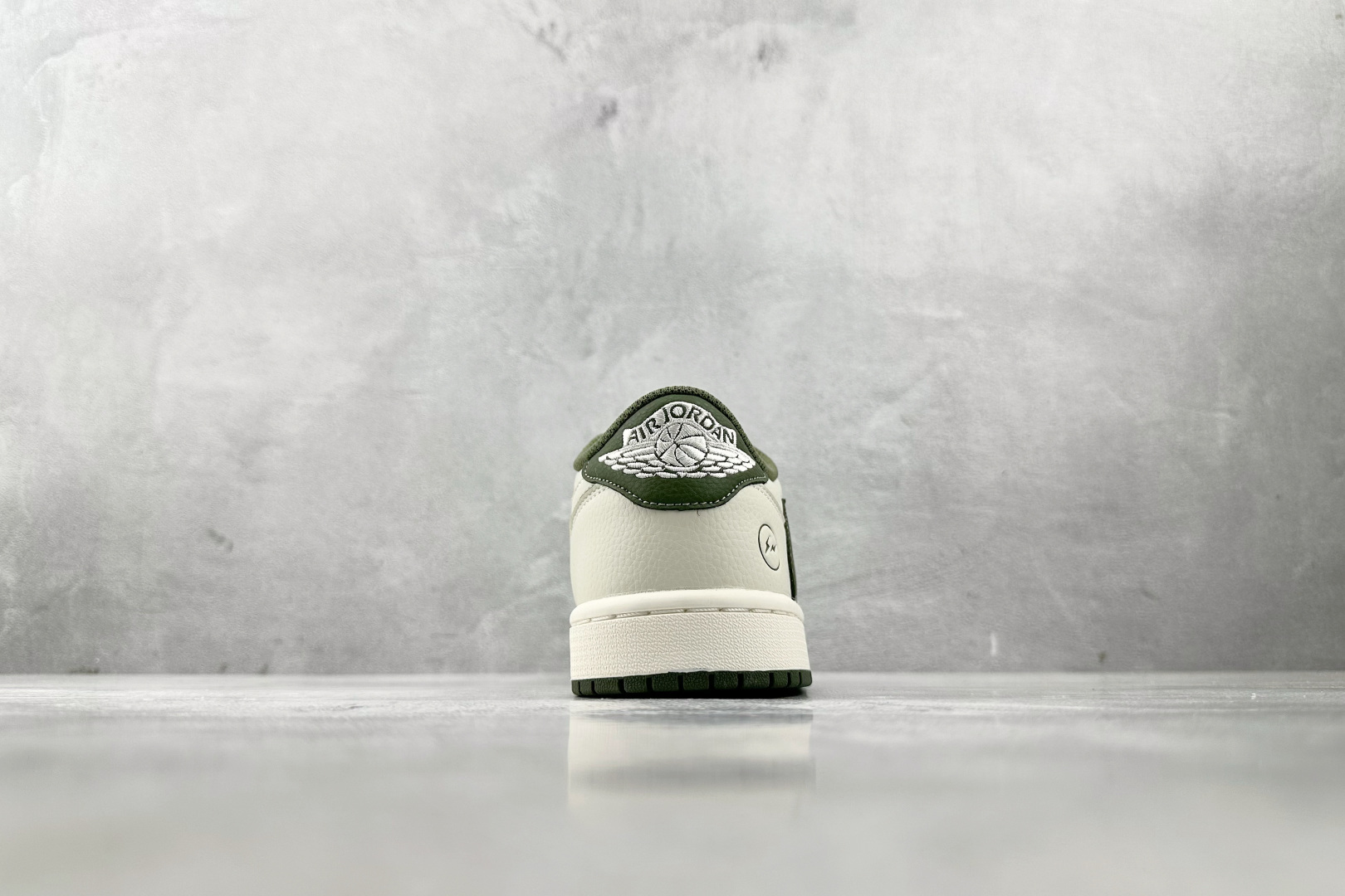 Jordan Nike Basic Shoes L-s