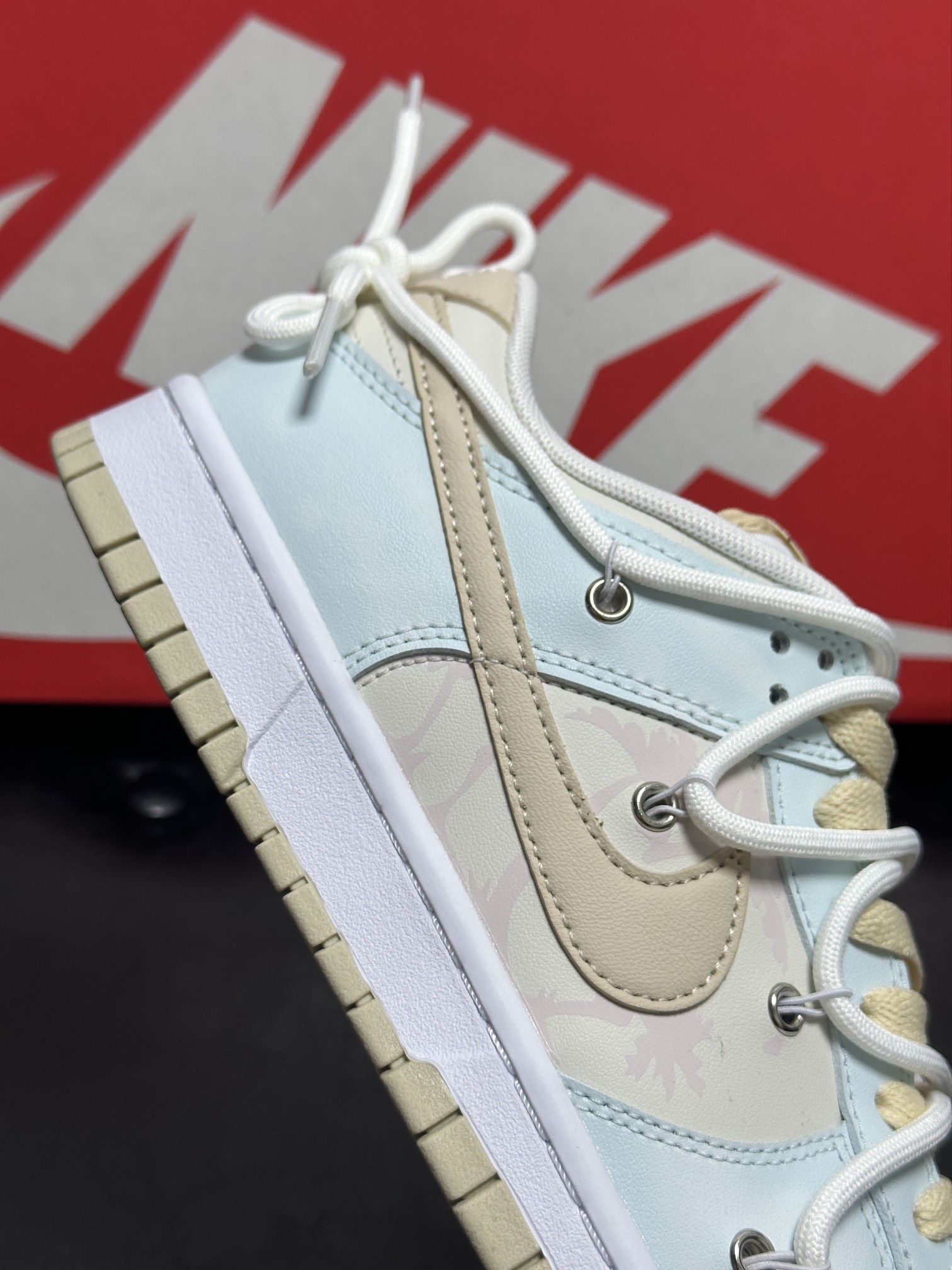 Nike Board Shoes L