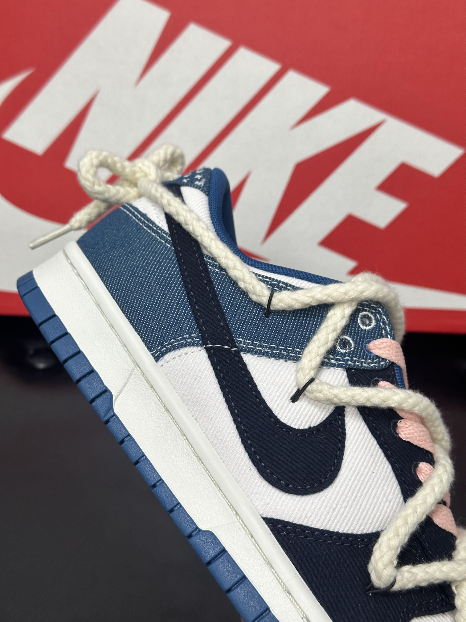 Nike Board Shoes L