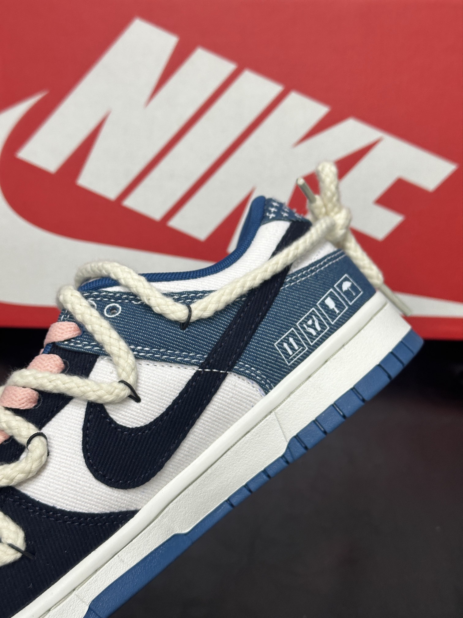 Nike Board Shoes L
