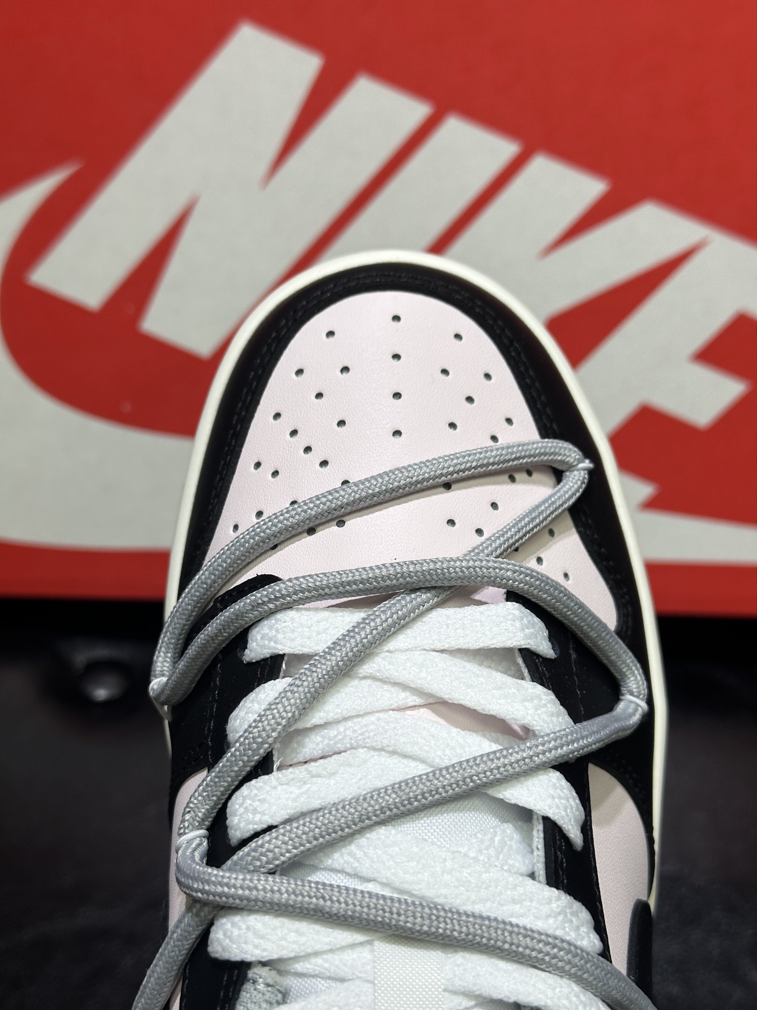 Nike Female Board Shoes L
