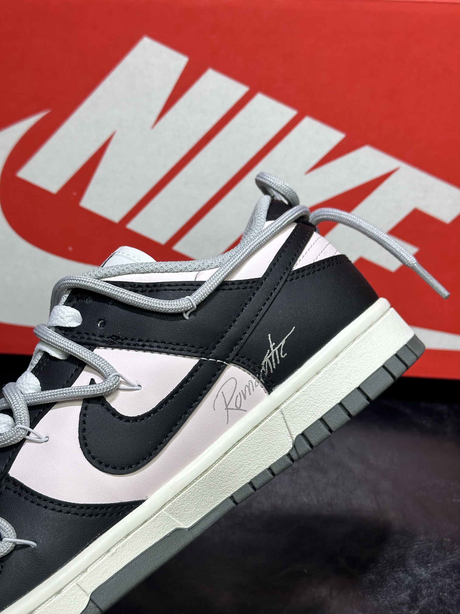 Nike Female Board Shoes L