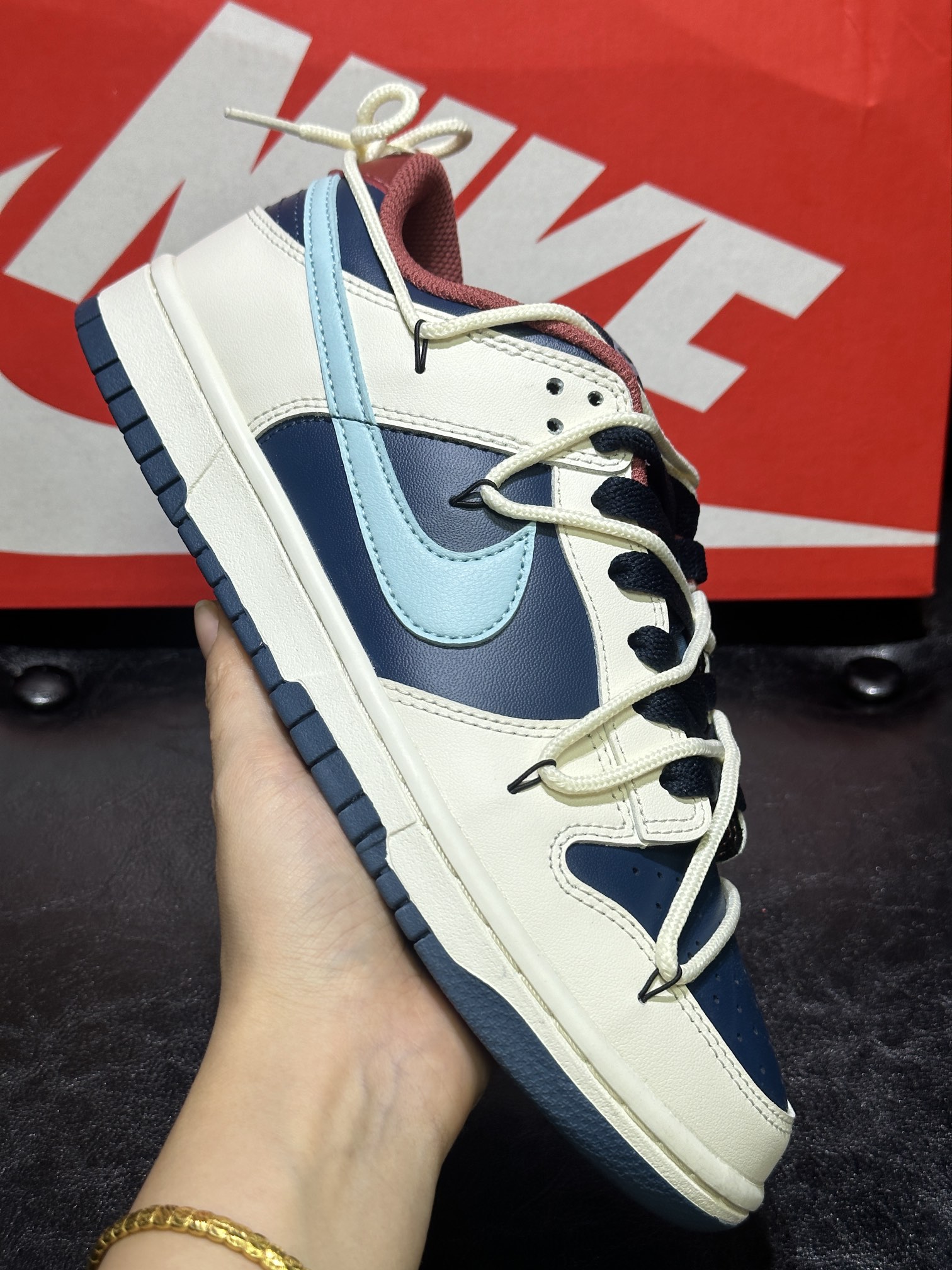 Nike Female Board Shoes L