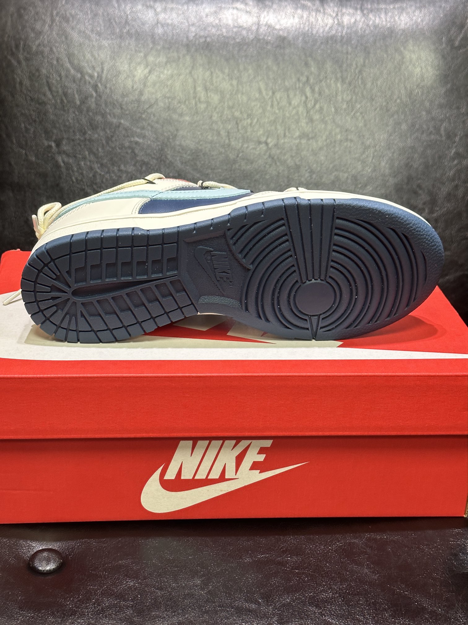 Nike Female Board Shoes L