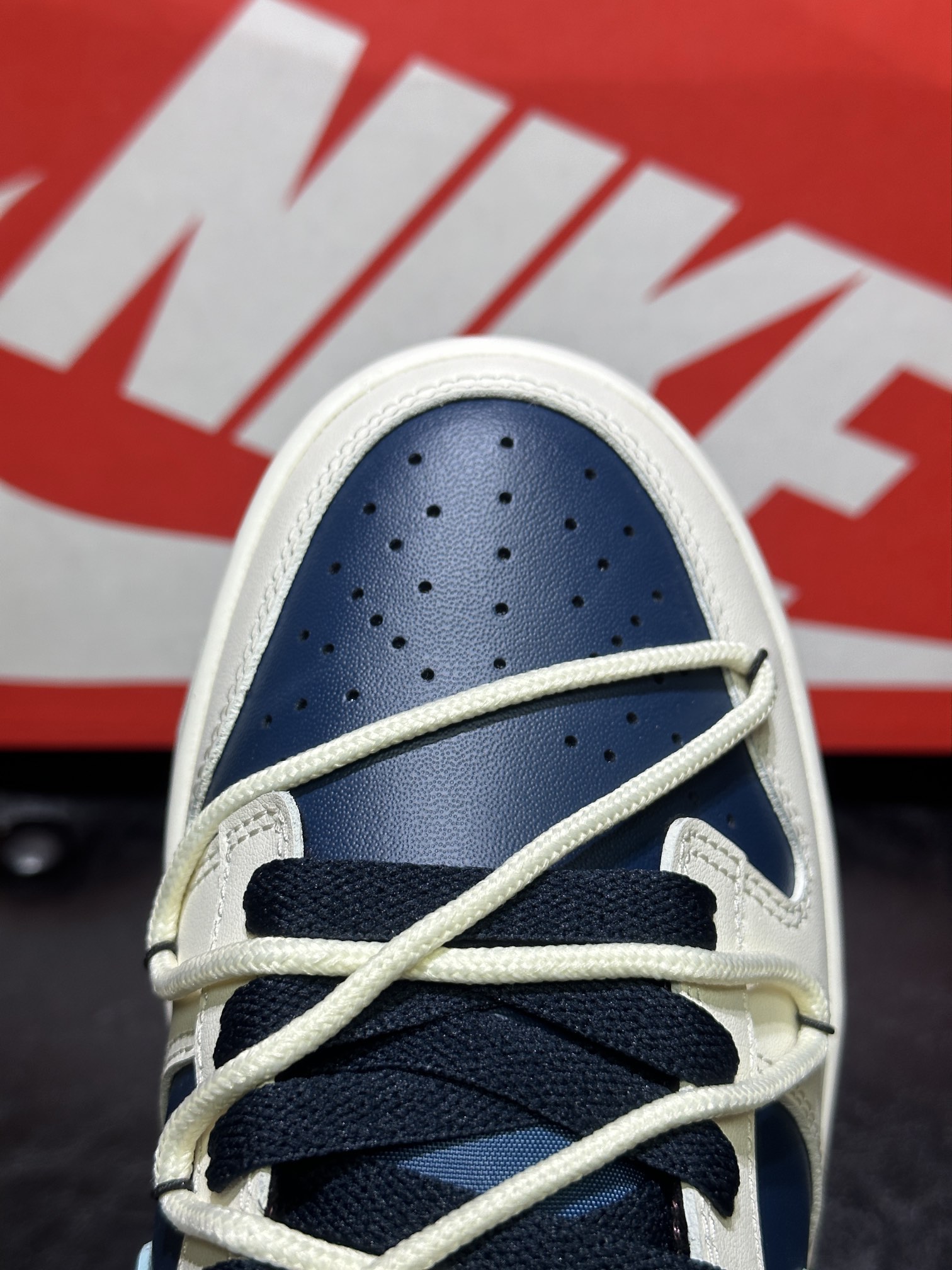 Nike Female Board Shoes L
