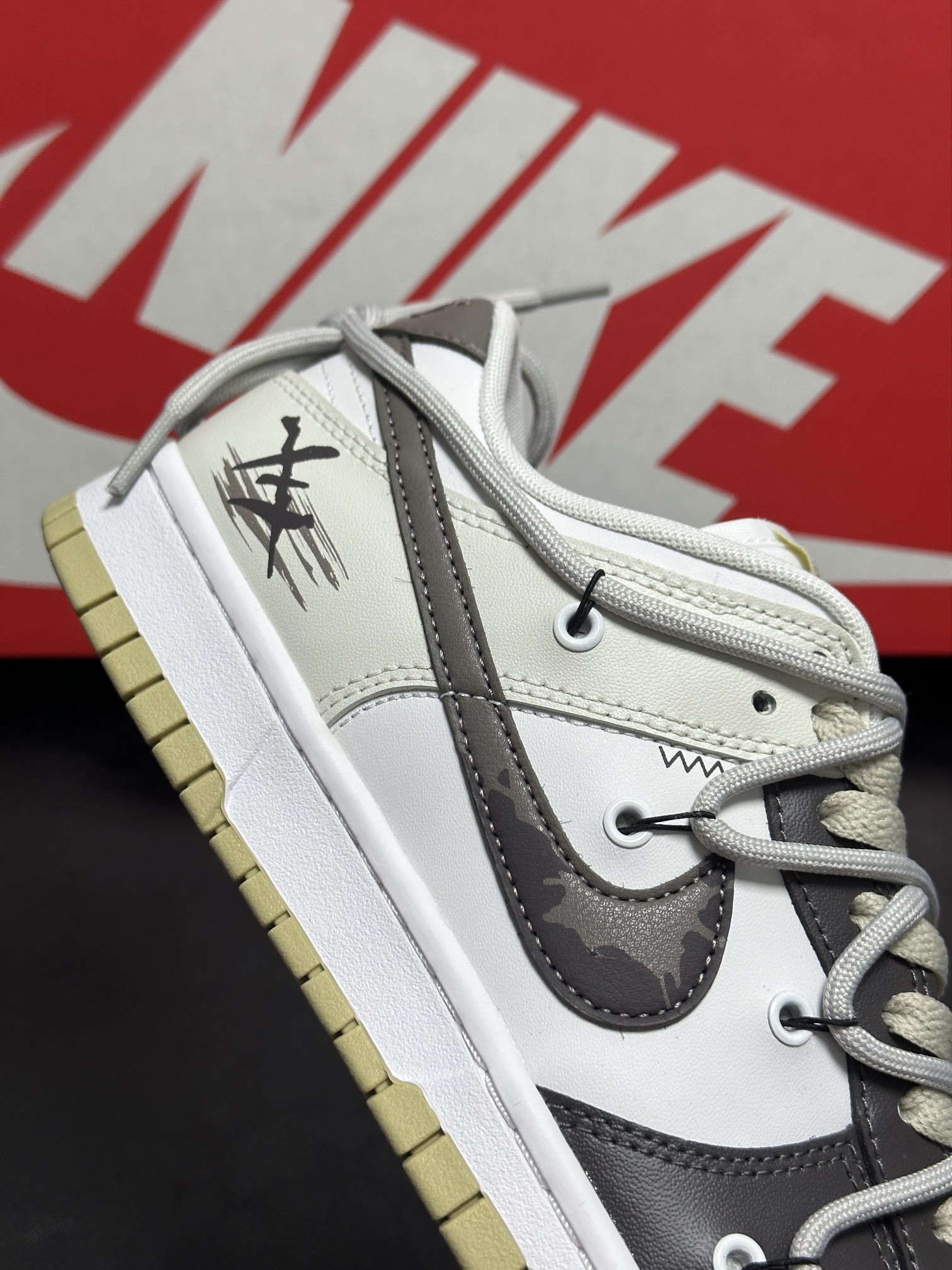 Nike Board Shoes L