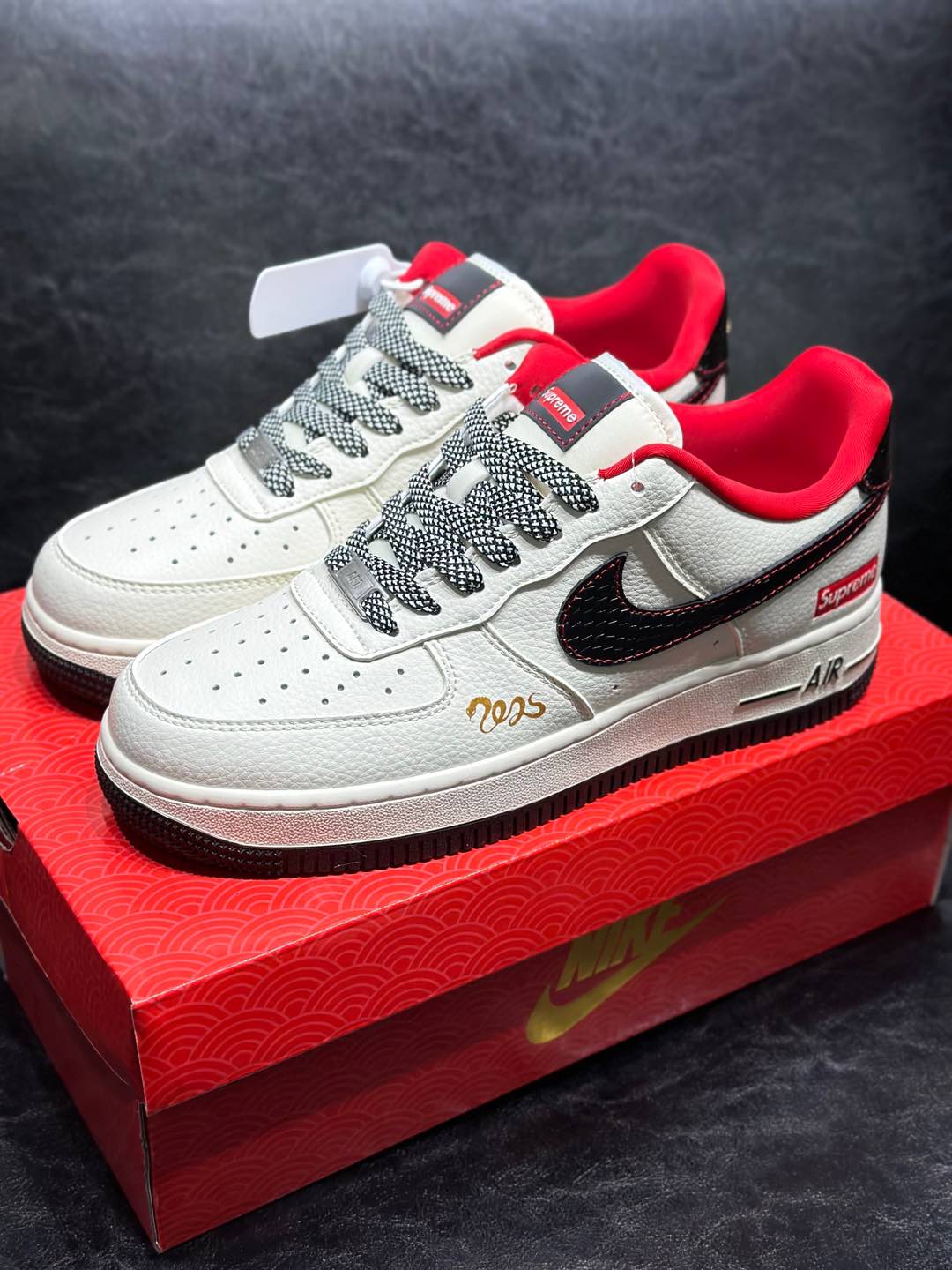 Couple Basic Shoes
