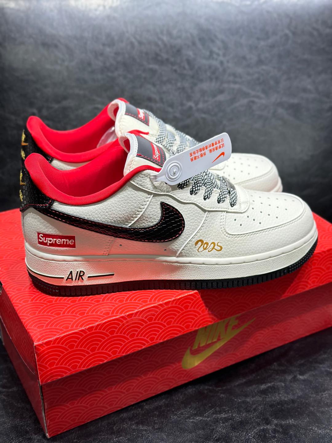 Couple Basic Shoes