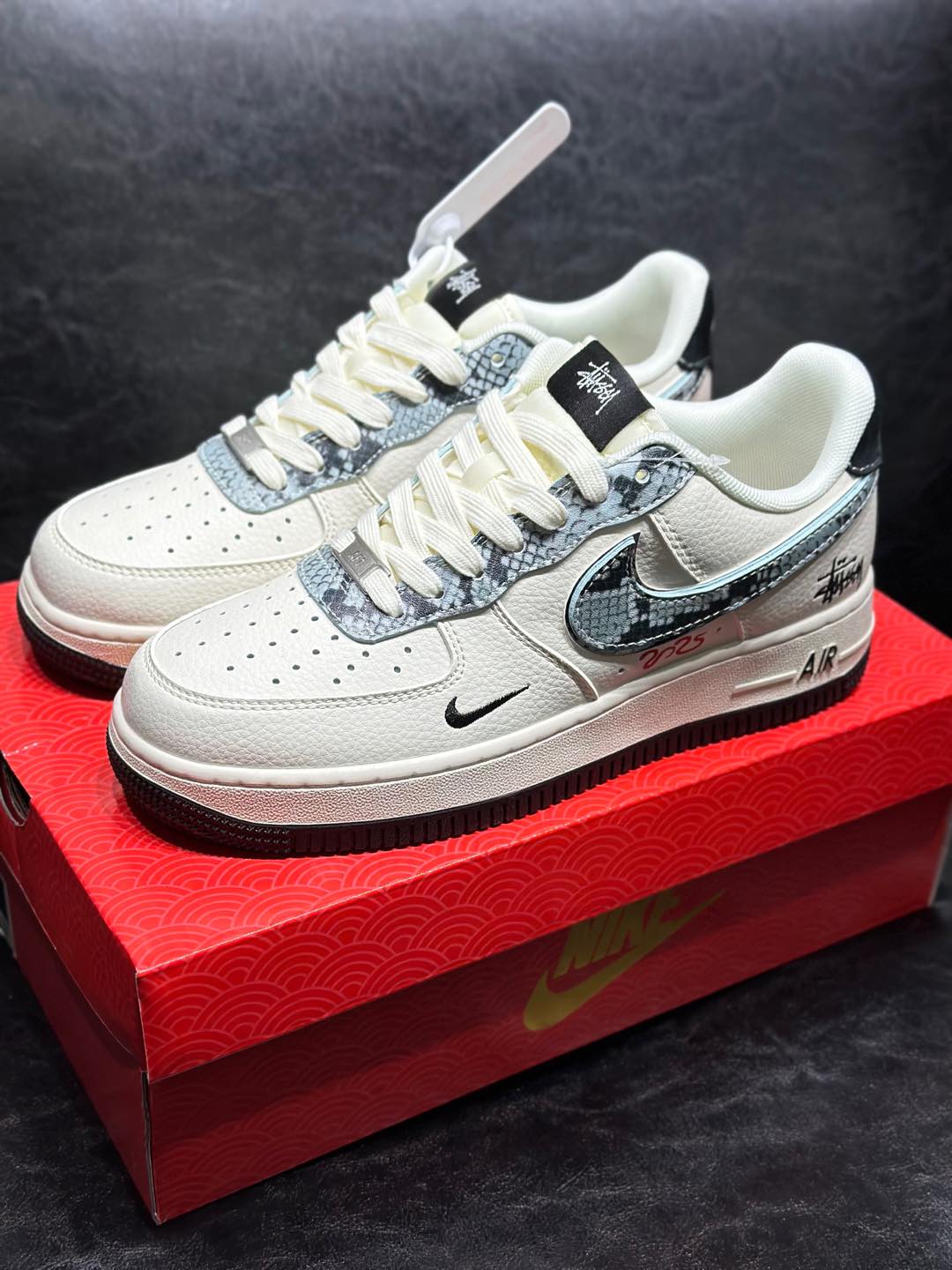Couple Basic Shoes