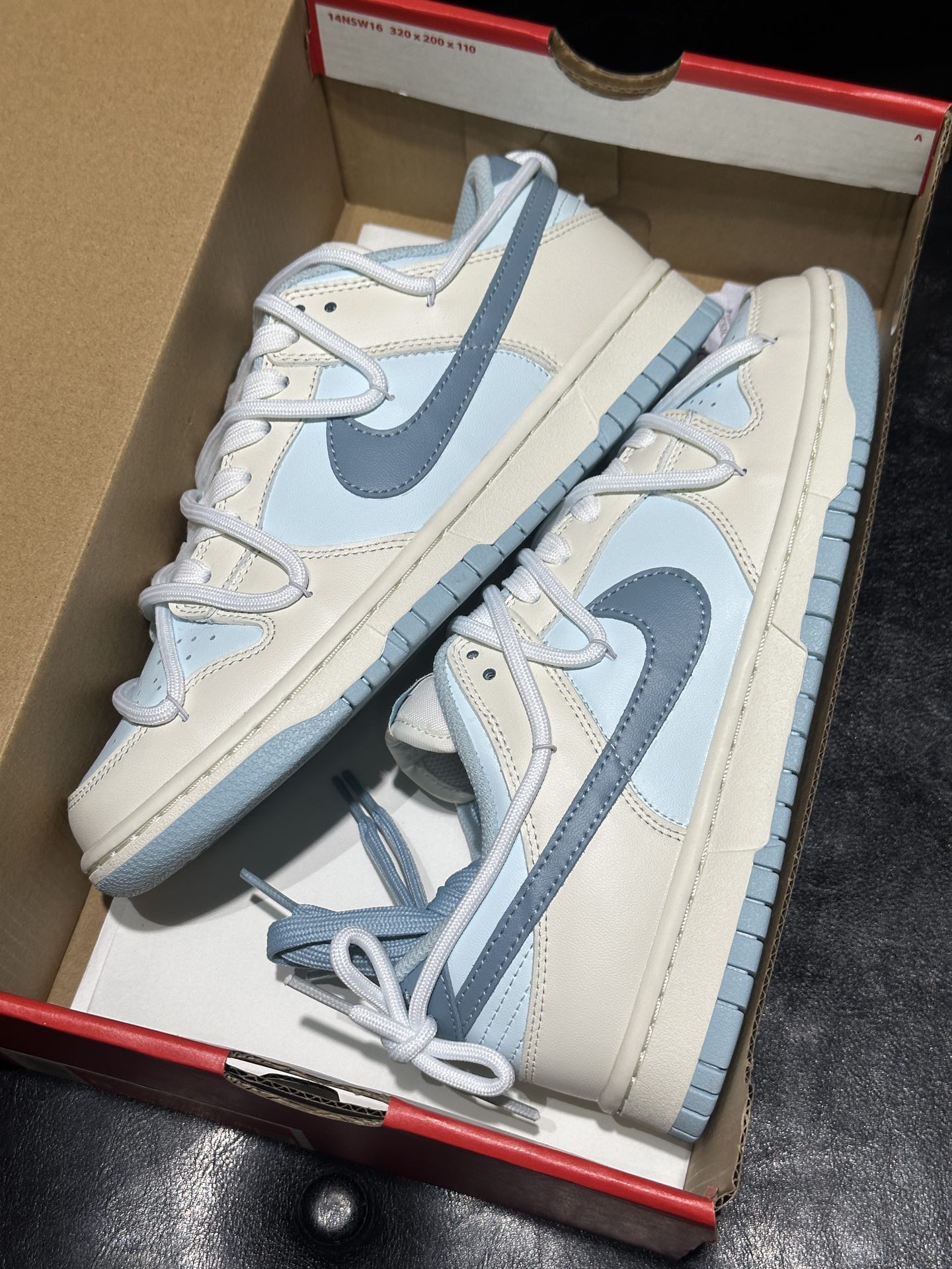 Nike Basic Shoes Blue L