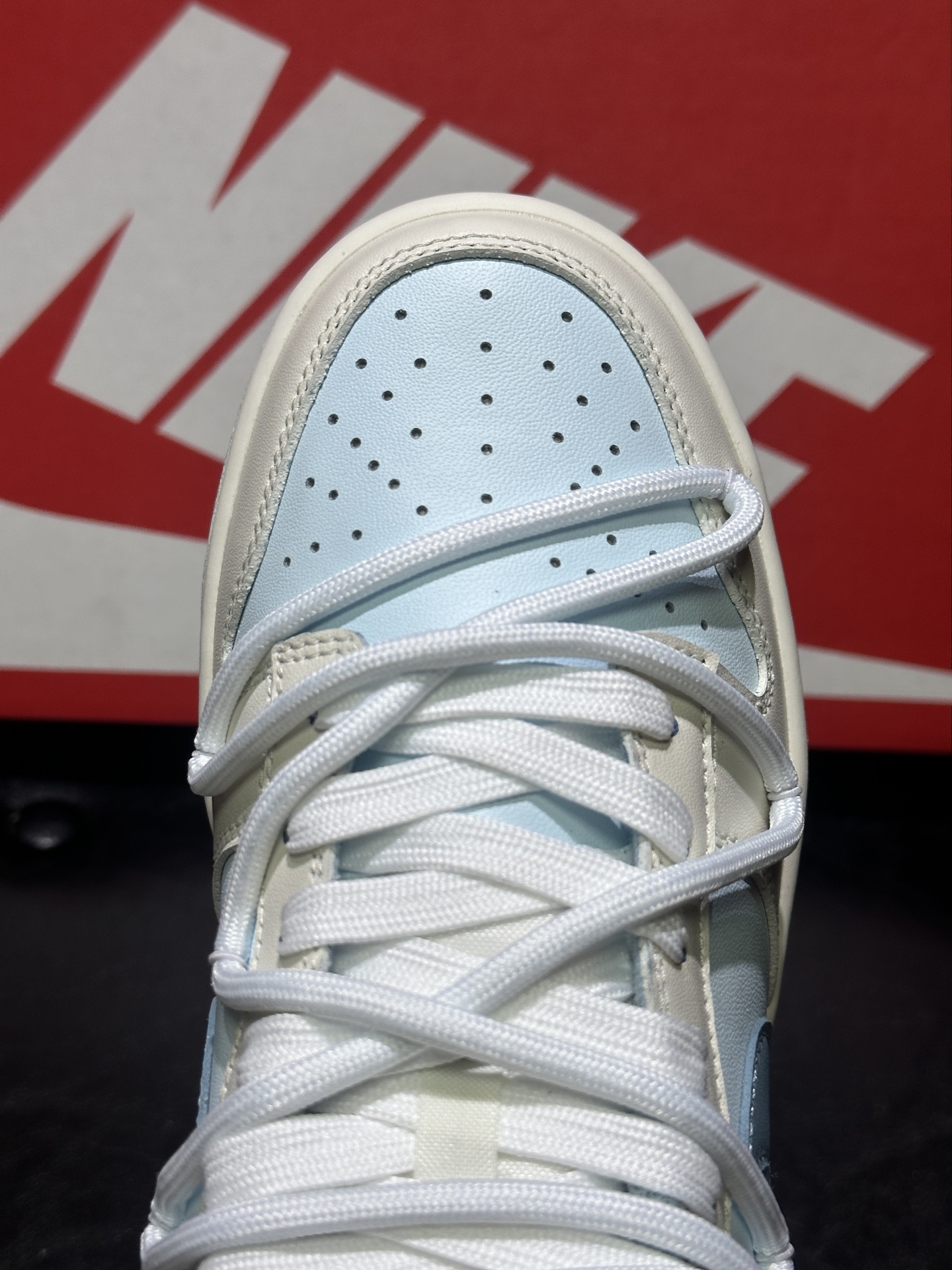 Nike Basic Shoes Blue L