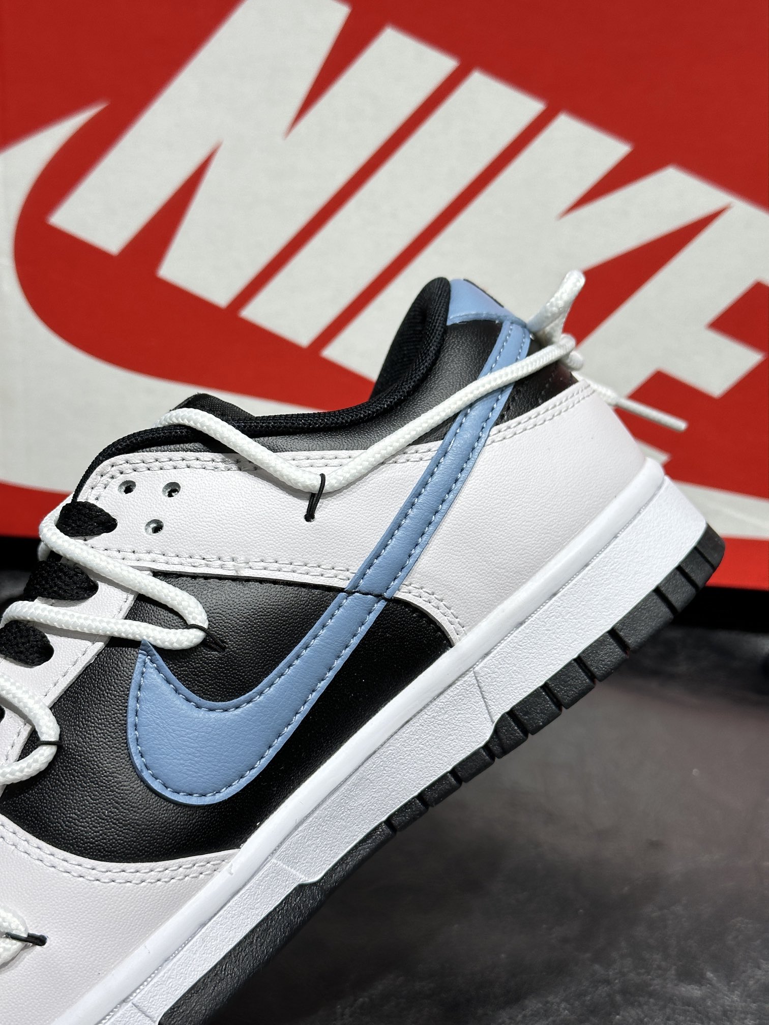 Nike Board Shoes L