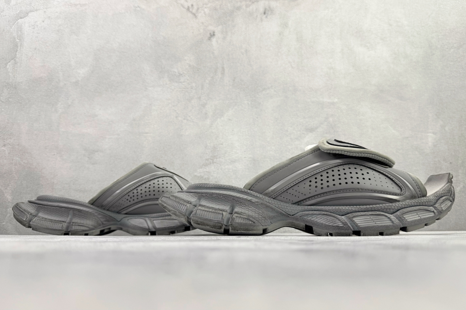 Balenciaga Basic Shoes Mesh Gray L-s-xl