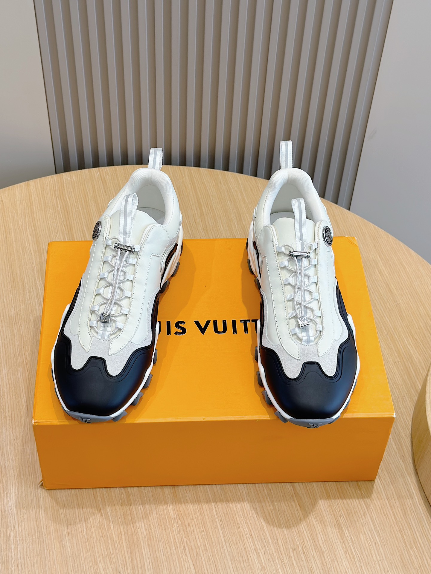 Louis Vuitton Male Running Shoes M-l-s