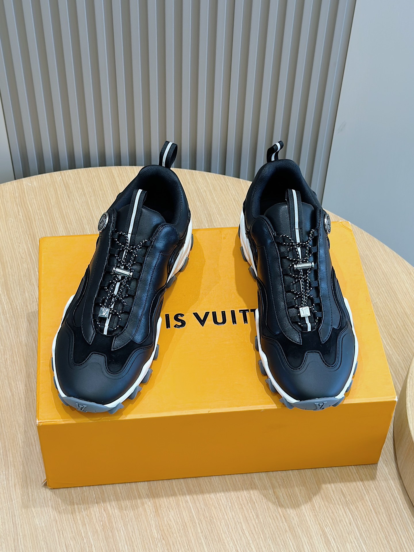 Louis Vuitton Male Running Shoes M-l-s