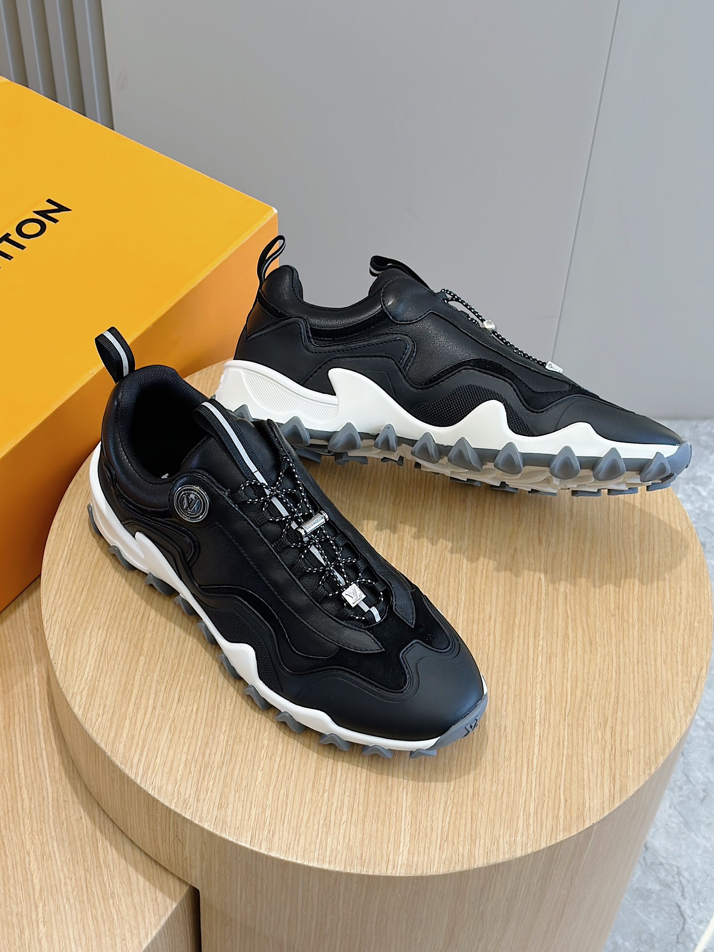 Louis Vuitton Male Running Shoes M-l-s
