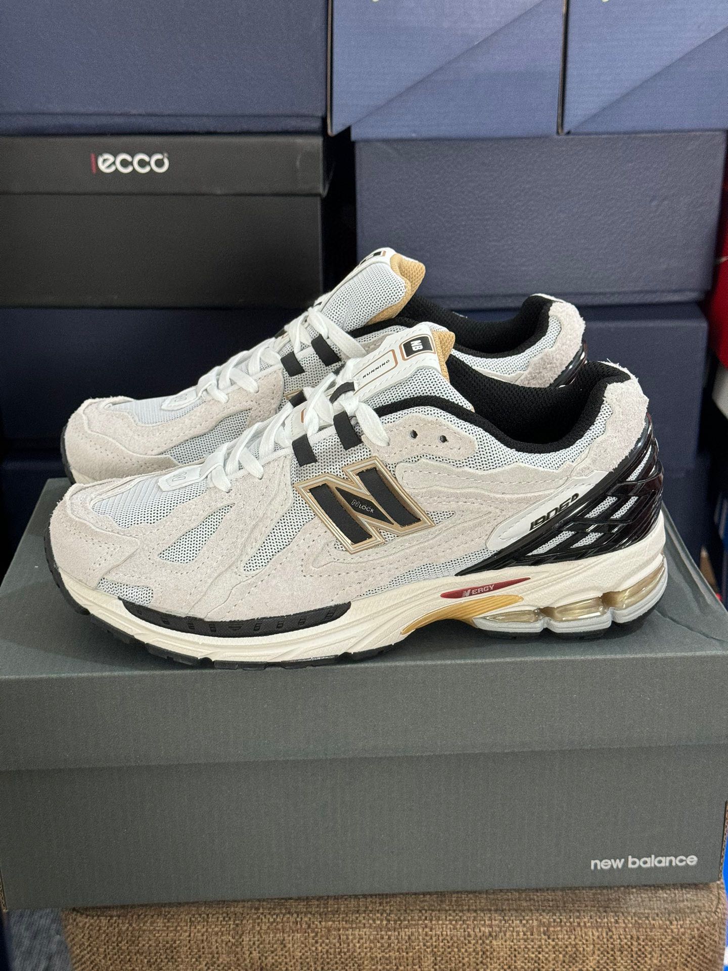 Basic Shoes