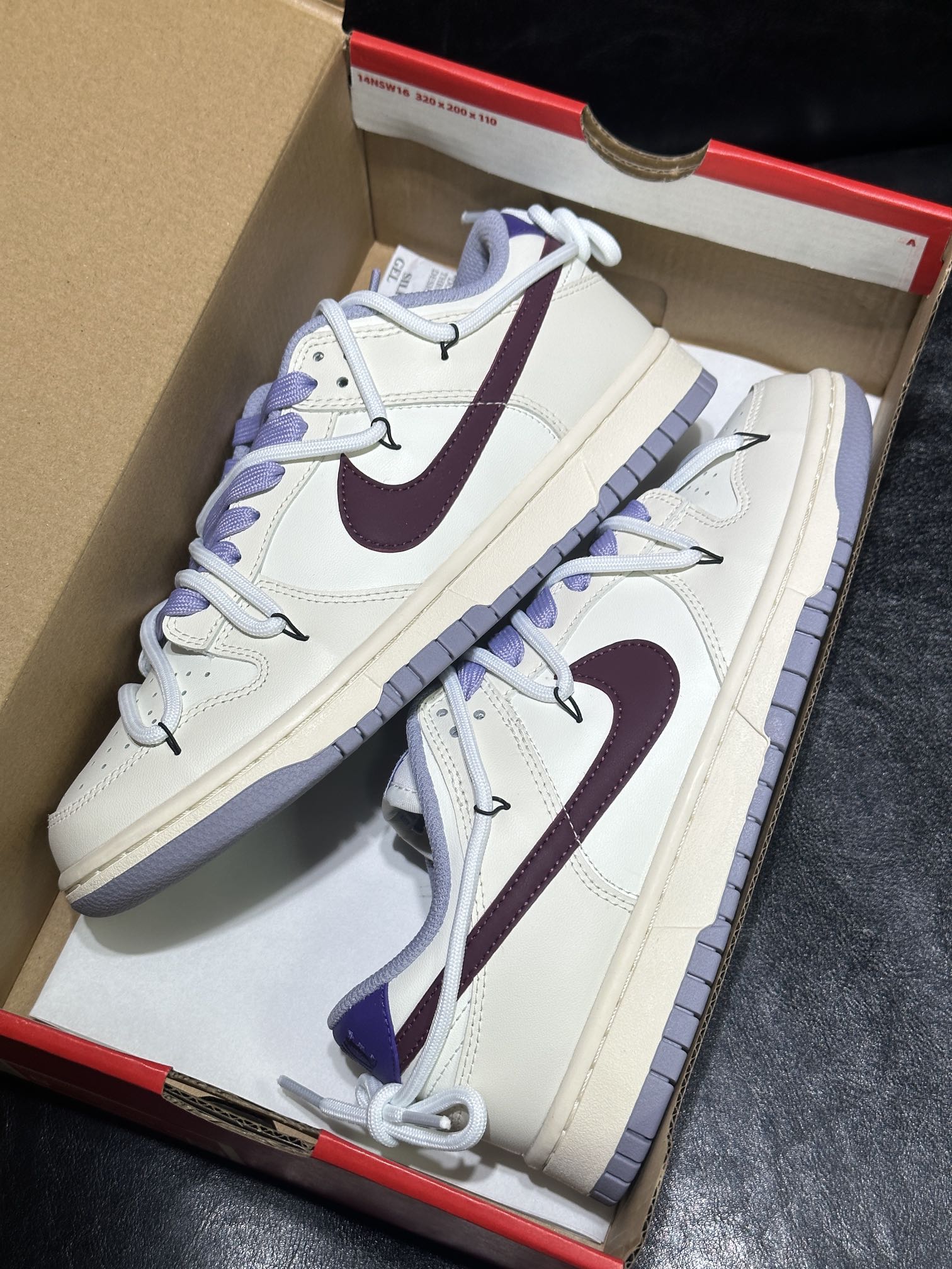 Nike Female Board Shoes L