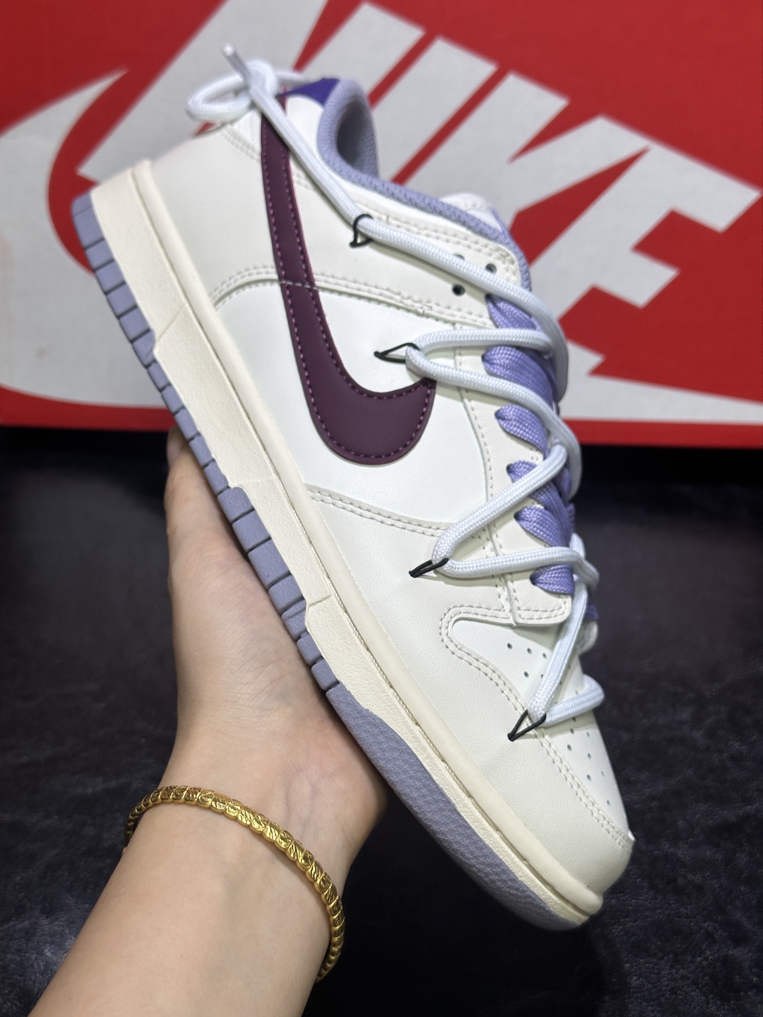 Nike Female Board Shoes L
