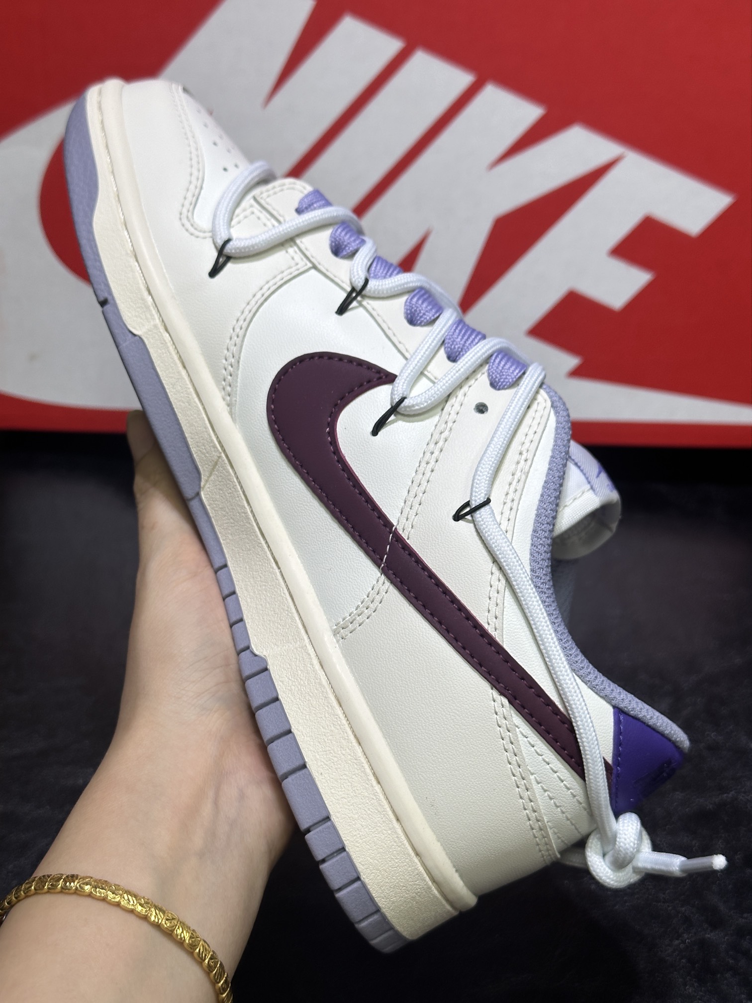 Nike Female Board Shoes L