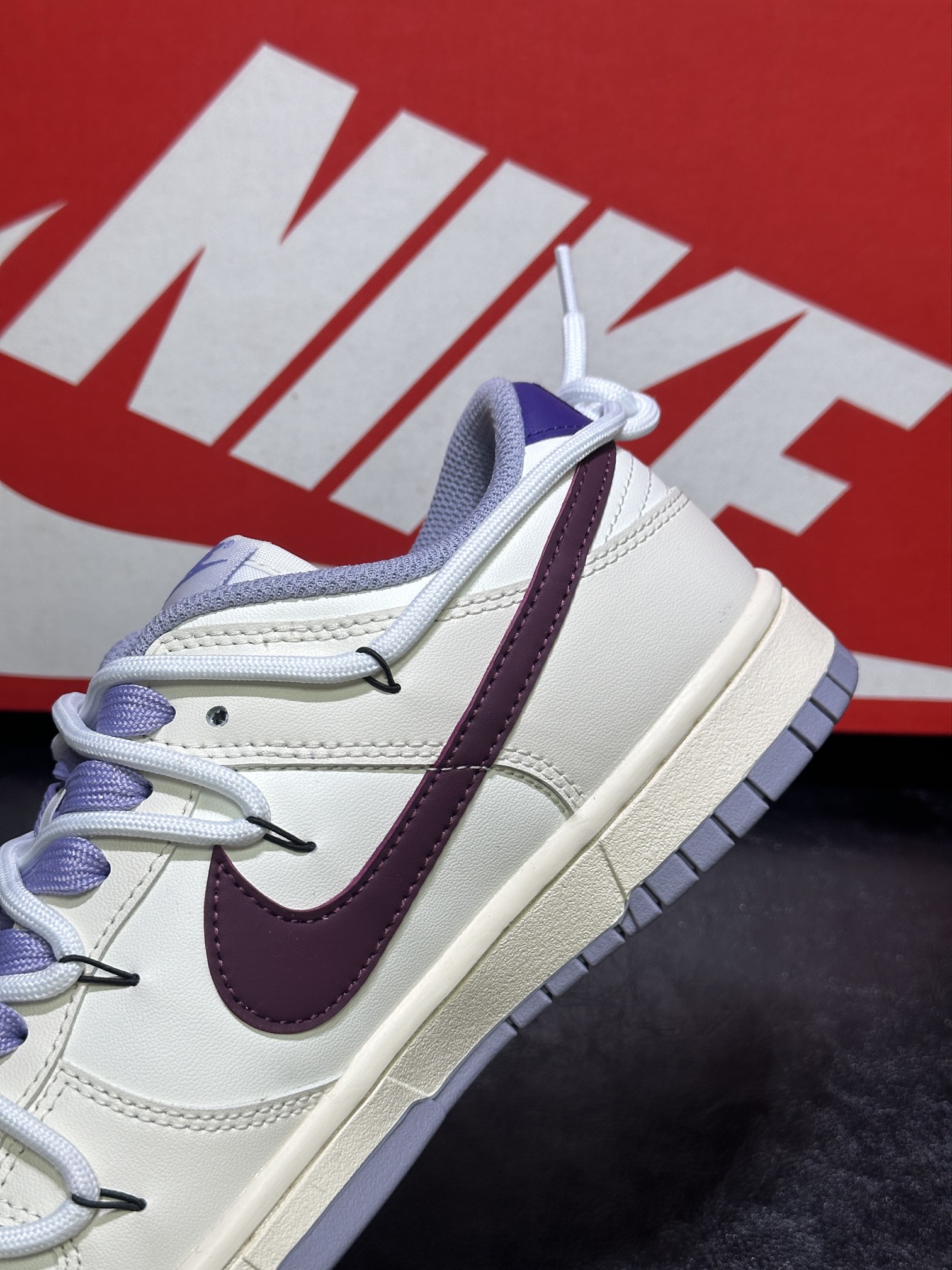 Nike Female Board Shoes L