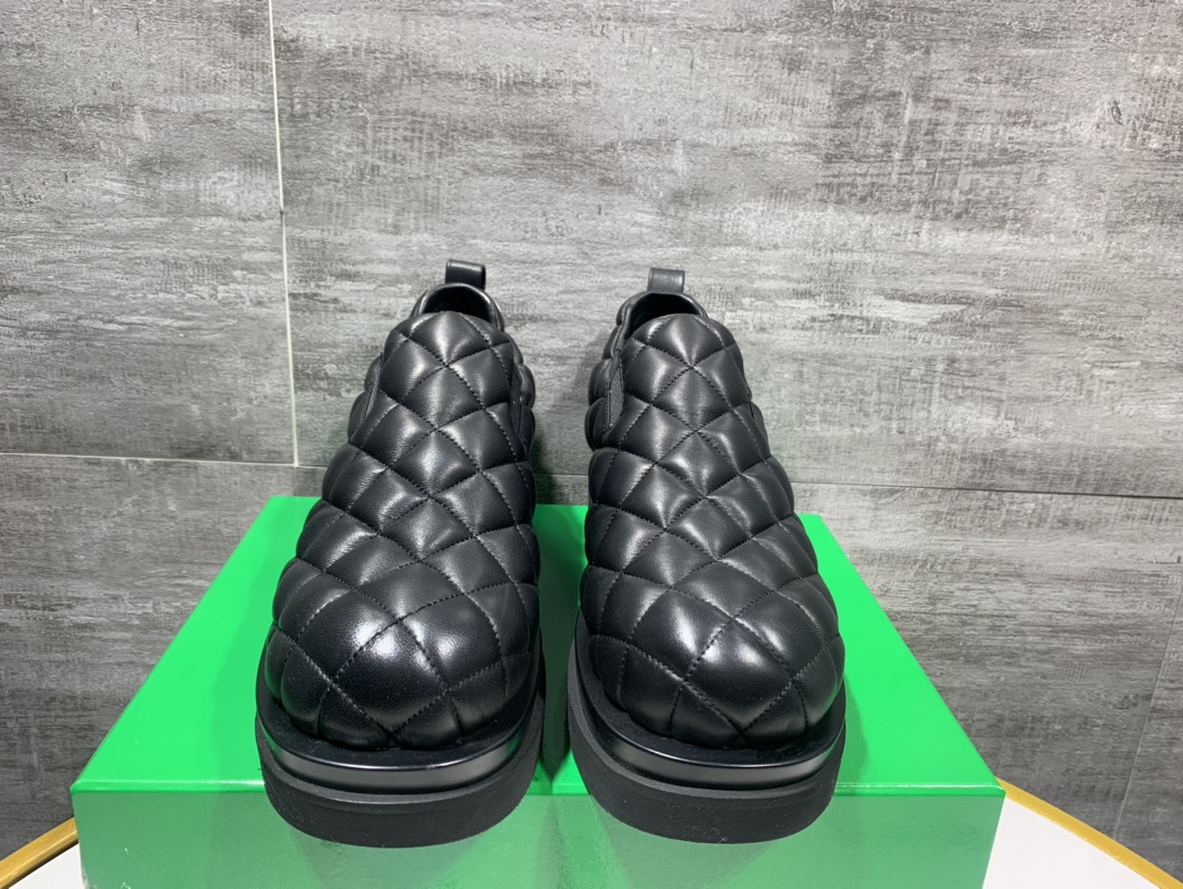 Bottega Veneta Male Basic Shoes Black M