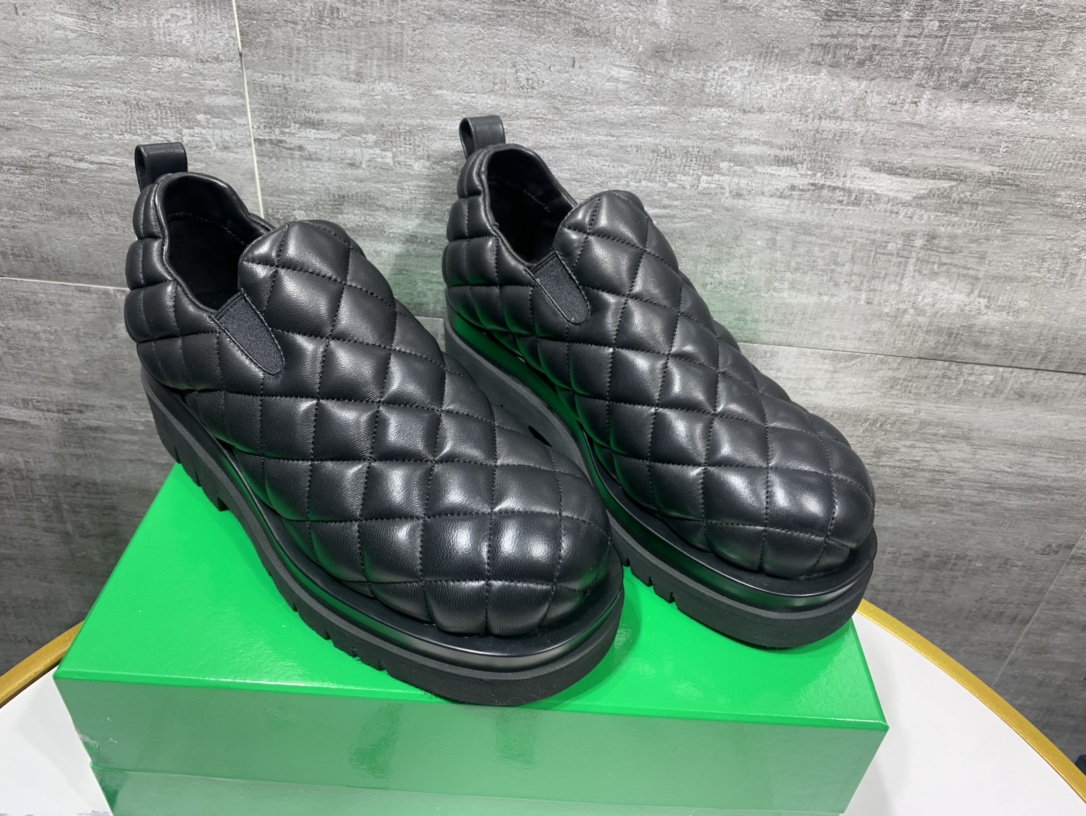 Bottega Veneta Male Basic Shoes Black M