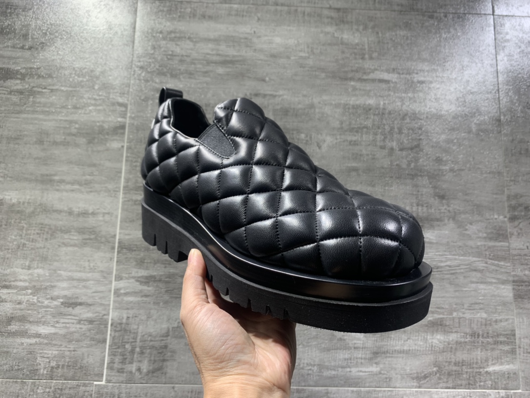 Bottega Veneta Male Basic Shoes Black M
