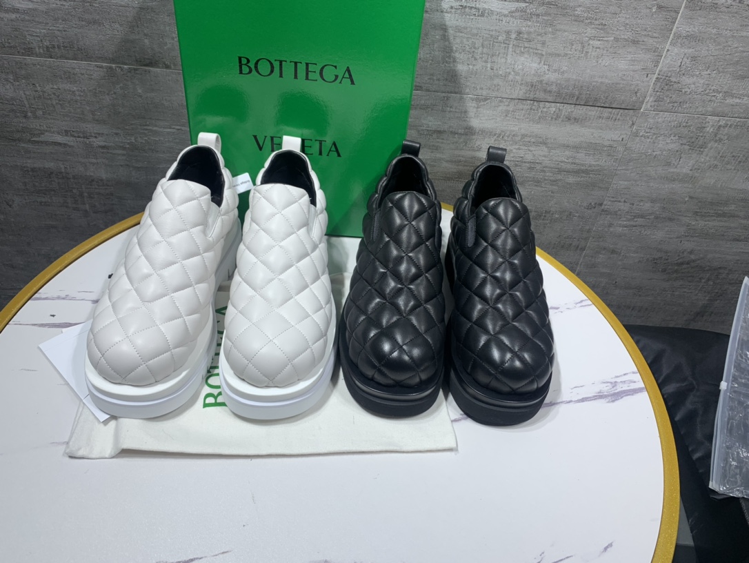 Bottega Veneta Male Basic Shoes Black M