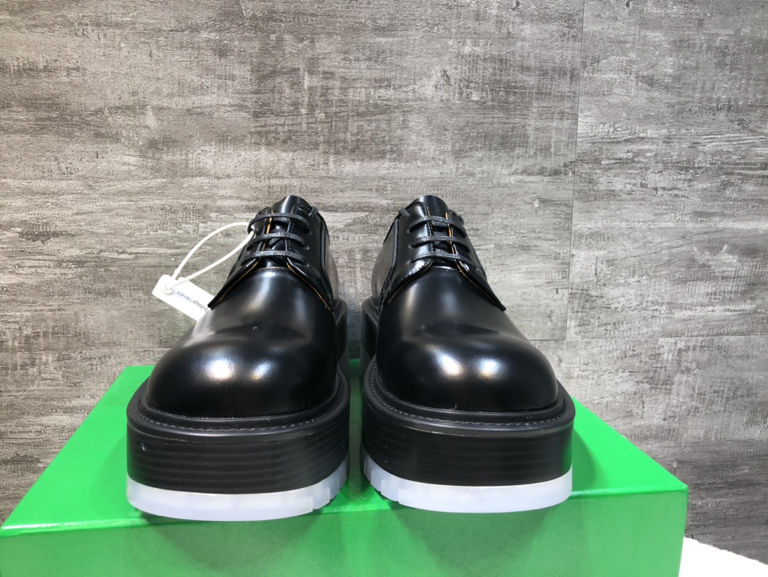 Bottega Veneta Male Basic Shoes L-s