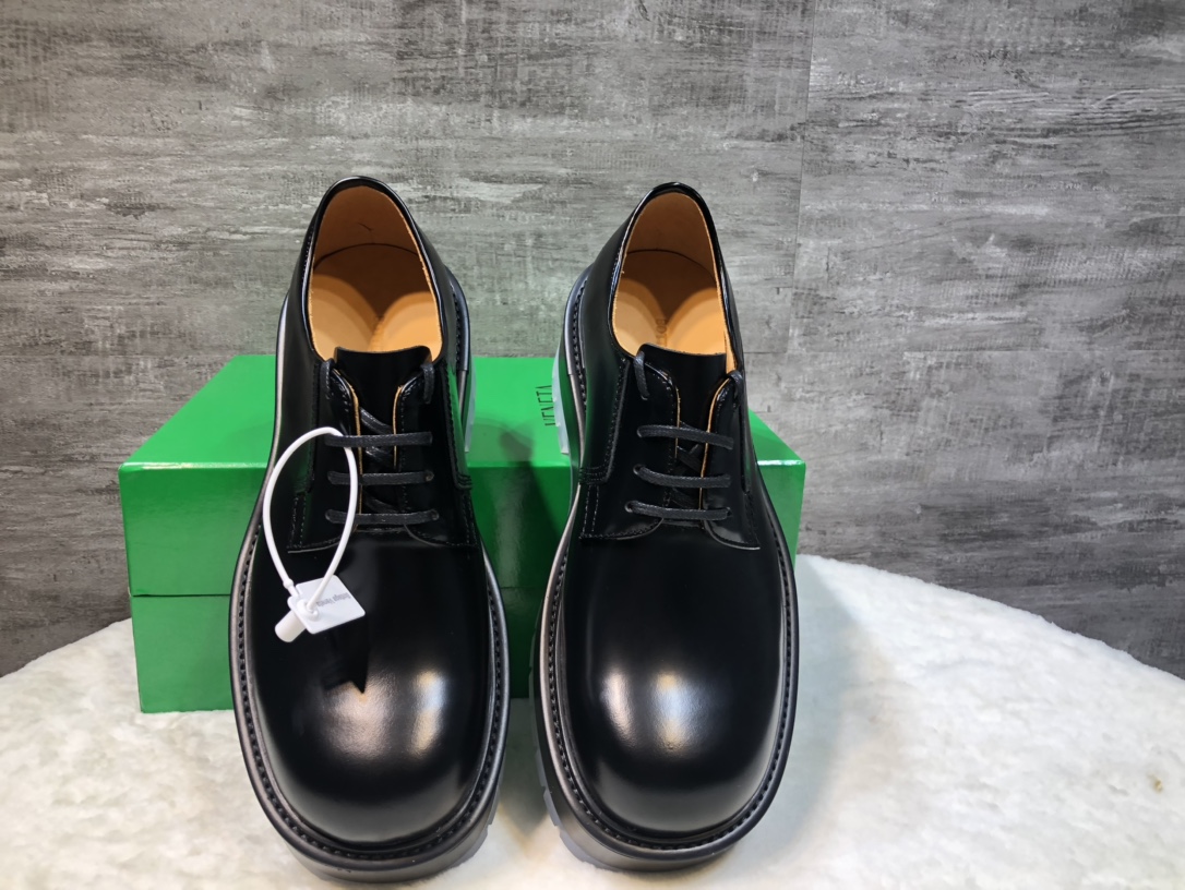 Bottega Veneta Male Basic Shoes L-s