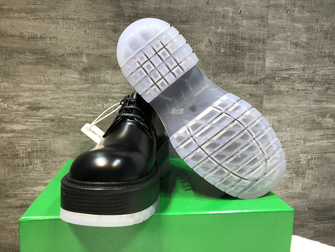 Bottega Veneta Male Basic Shoes L-s