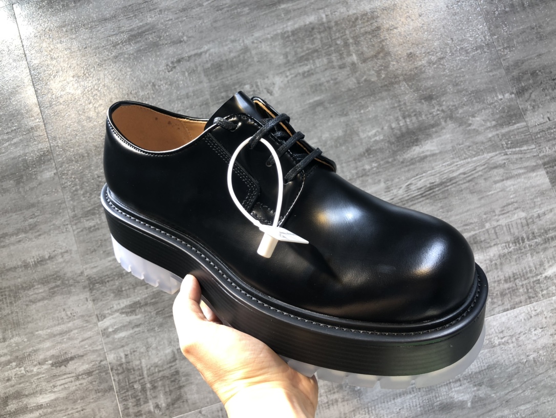 Bottega Veneta Male Basic Shoes L-s