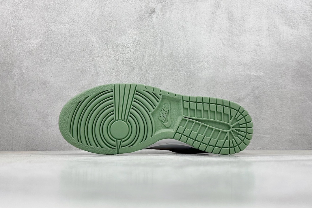 Nike Saint Laurent Basic Shoes L-s