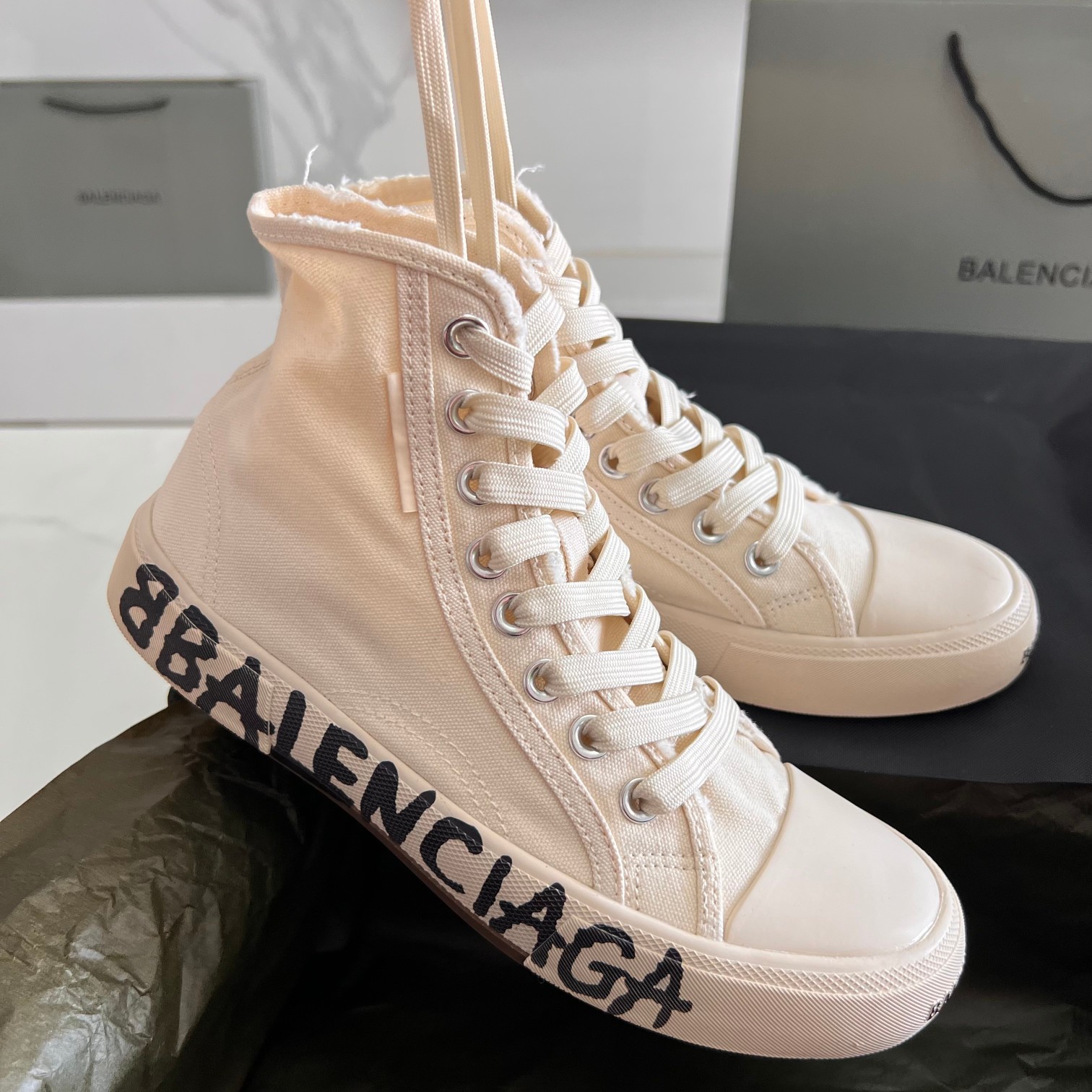 Balenciaga Basic Shoes L