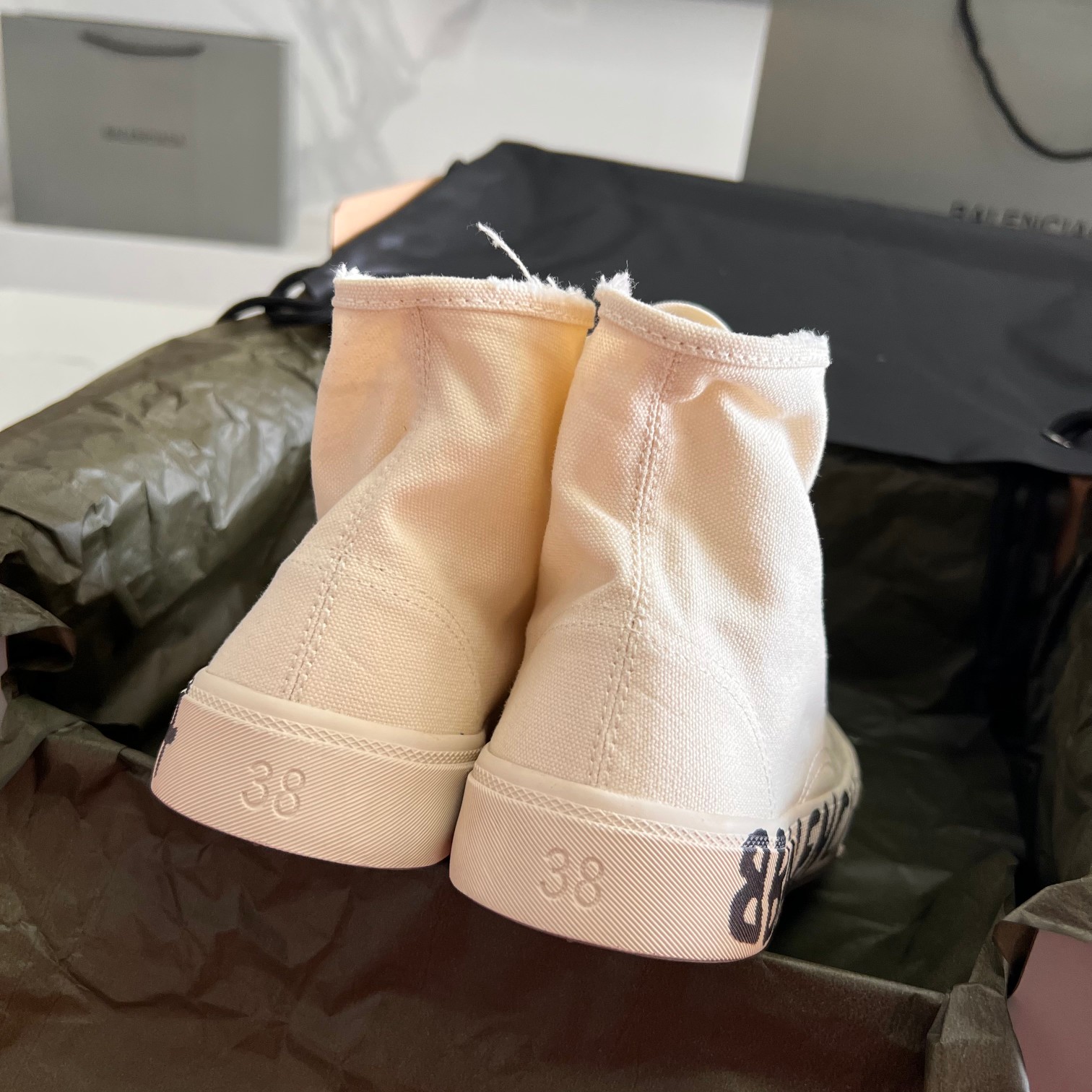 Balenciaga Basic Shoes L