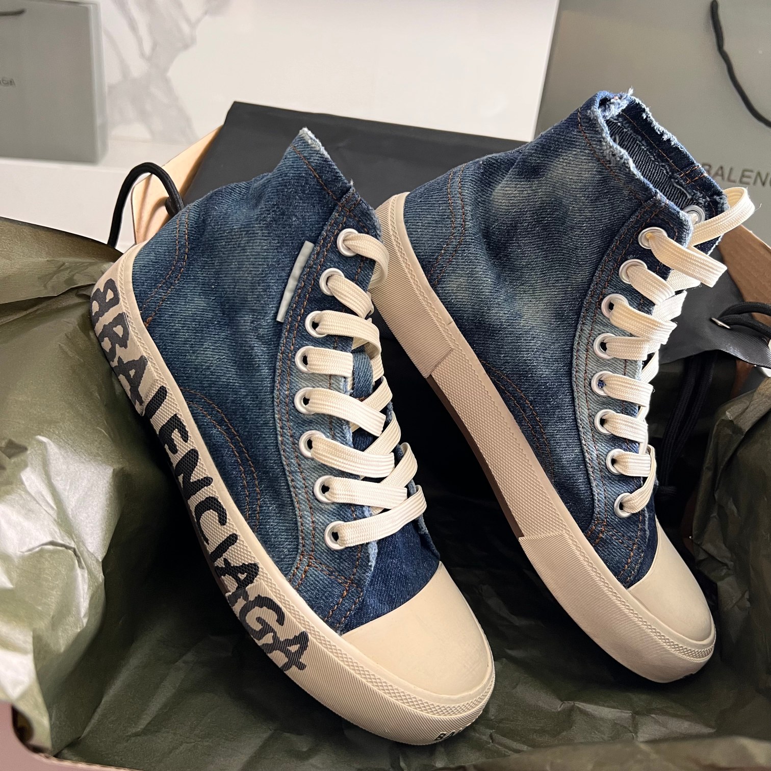 Balenciaga Basic Shoes L