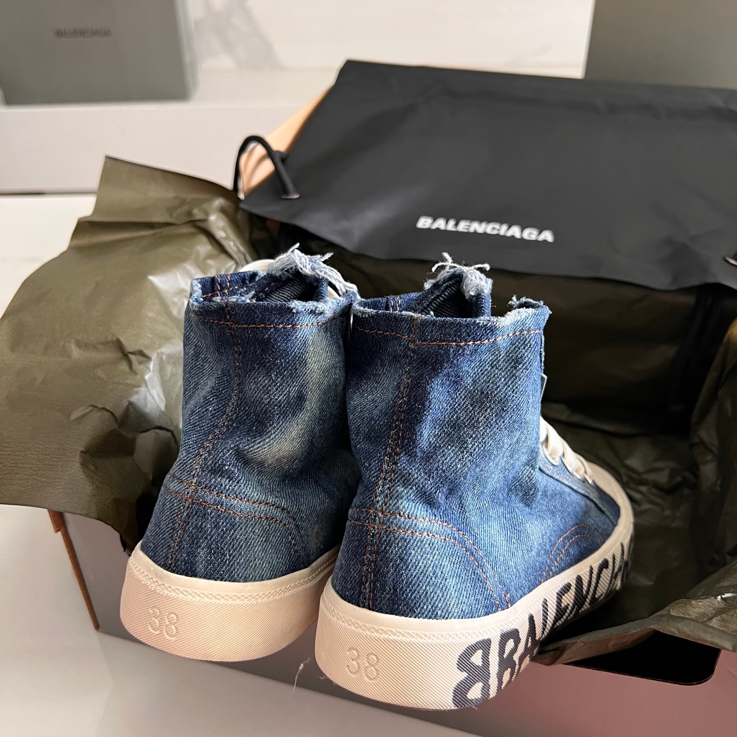 Balenciaga Basic Shoes L