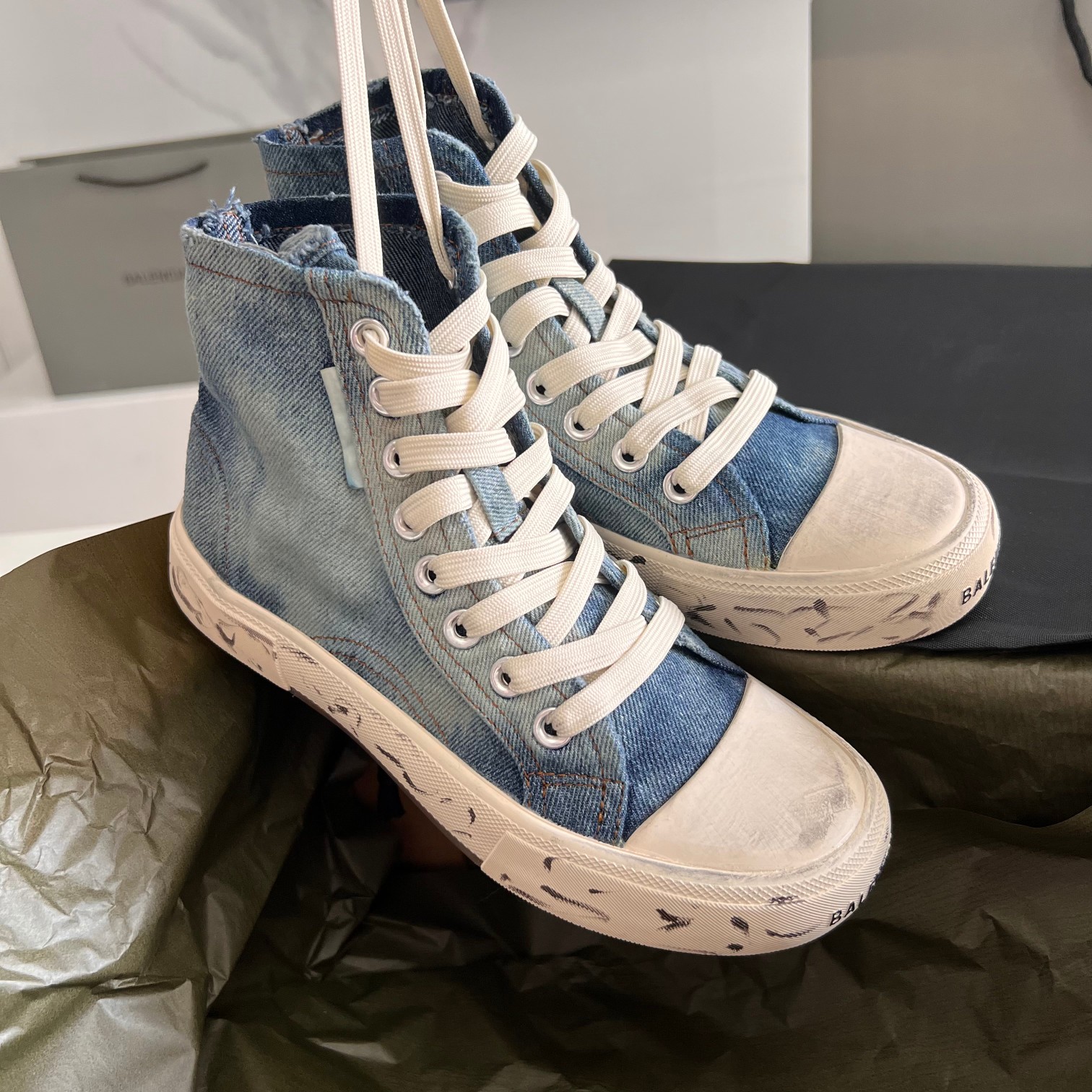 Balenciaga Basic Shoes L